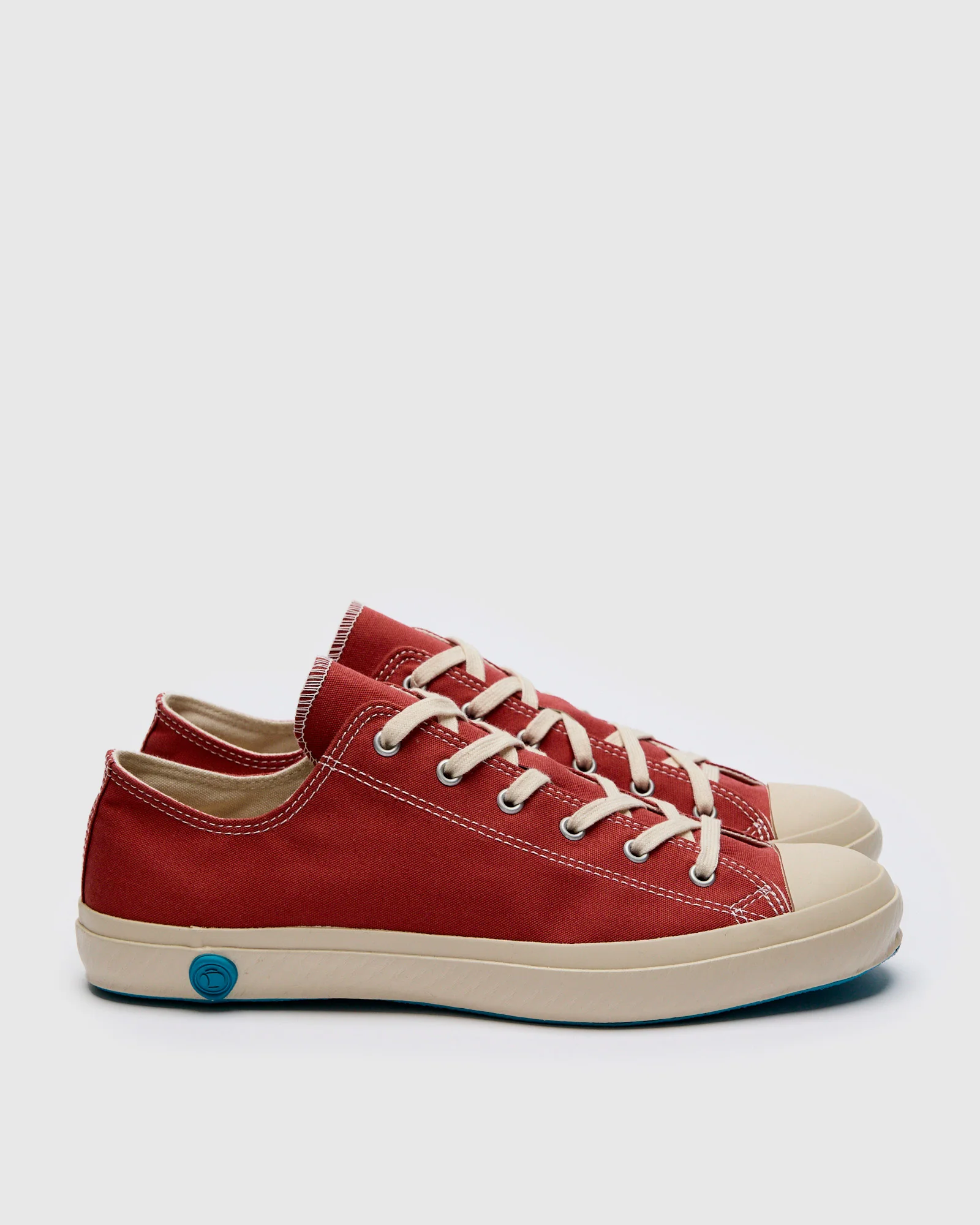 01JP Low Top Sneaker in Red - Image 3