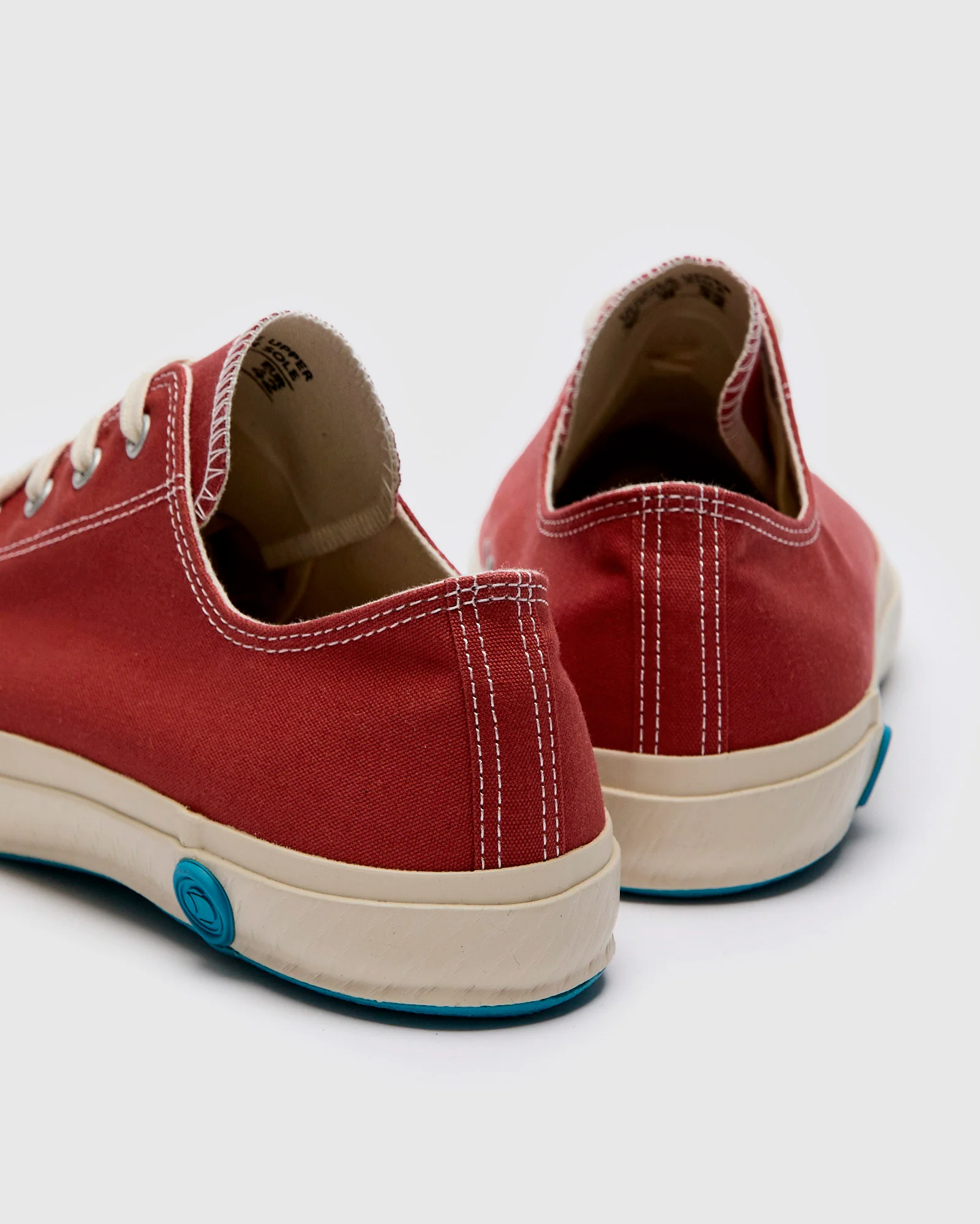 01JP Low Top Sneaker in Red - Image 5