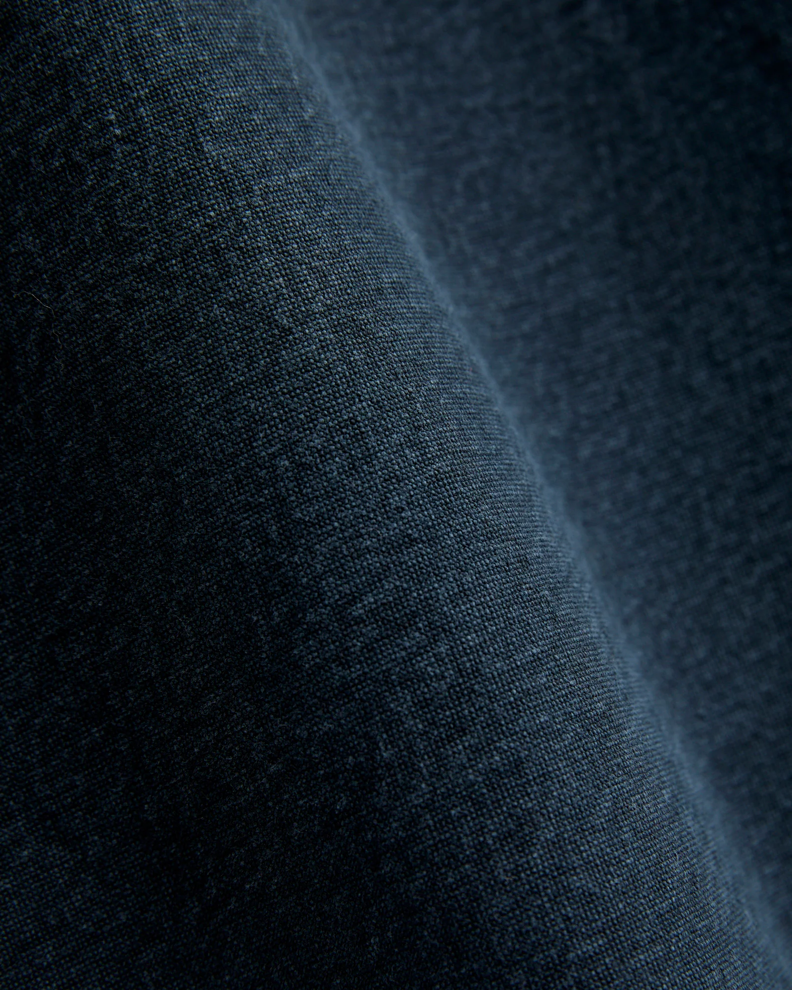 10oz Canvas 2Tuck Tapered Pants in Logwood - Image 2