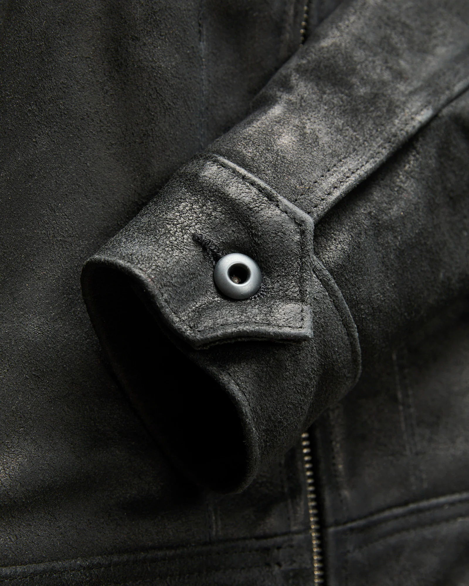 371 Sueded Cowhide Delivery Jacket in Black - Image 7