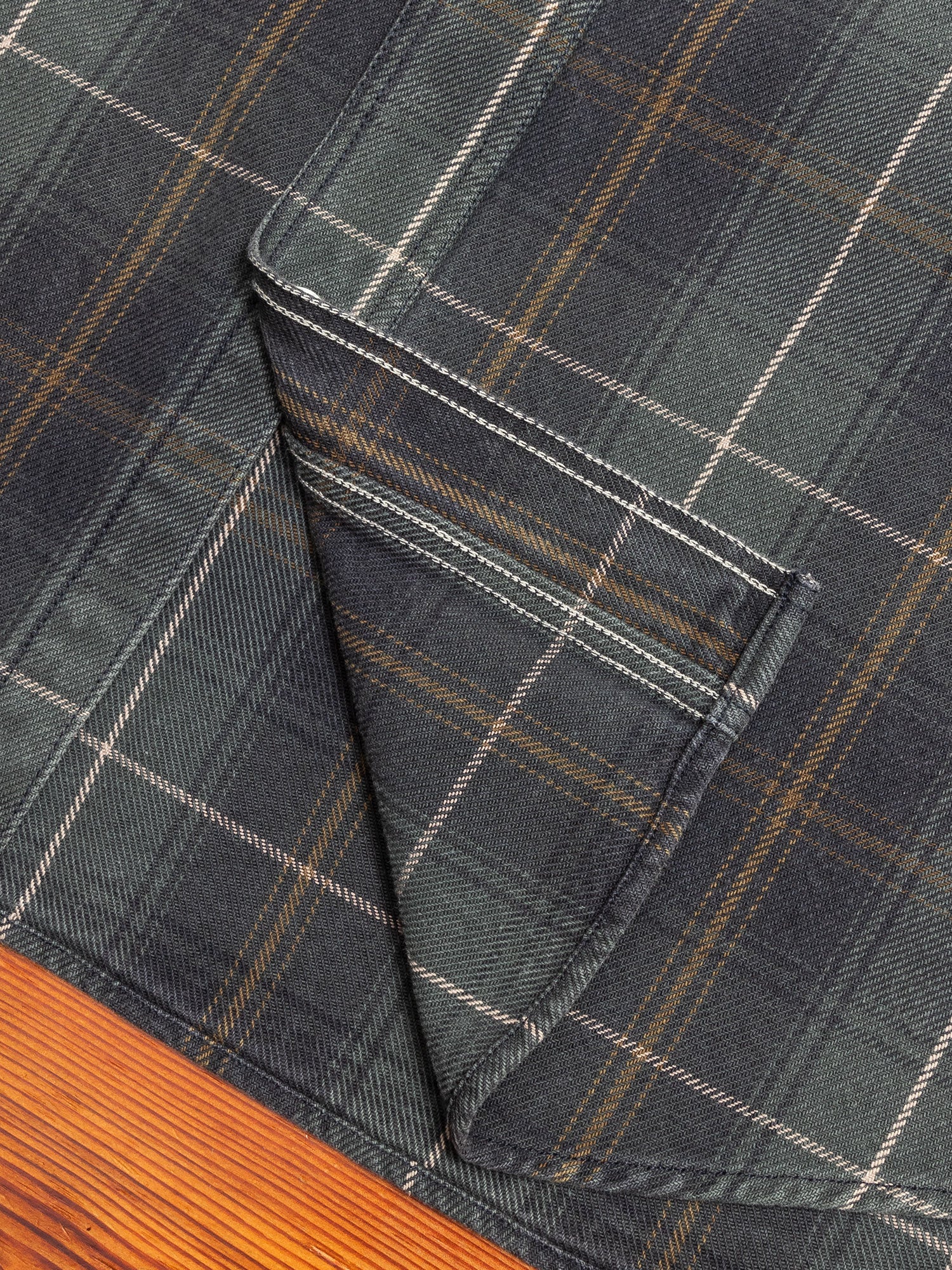 730WS Heavy Washed Flannel Shirt in Olive Check - Image 6