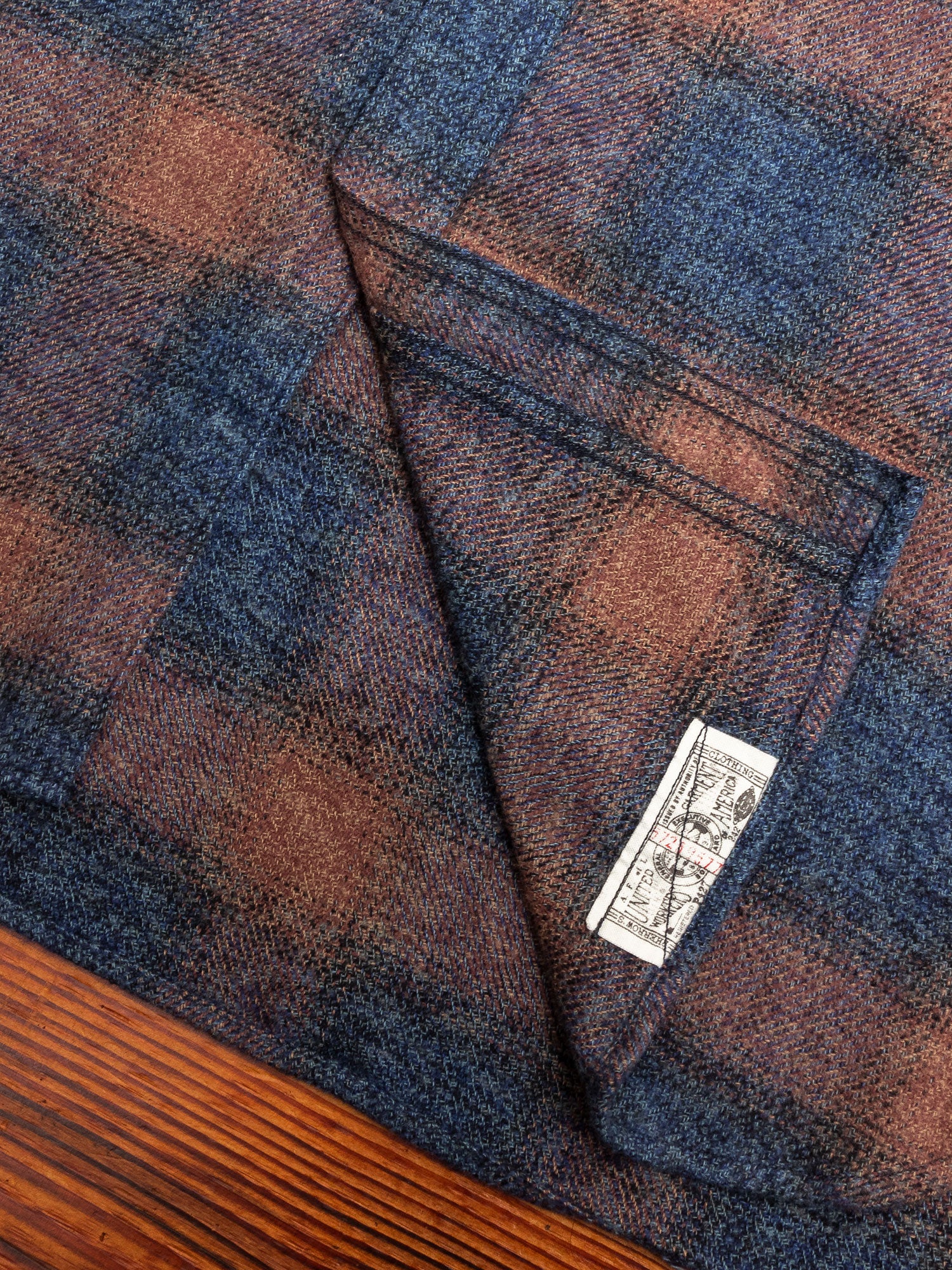 750WS Heavy Flannel Shirt in Navy - Image 6