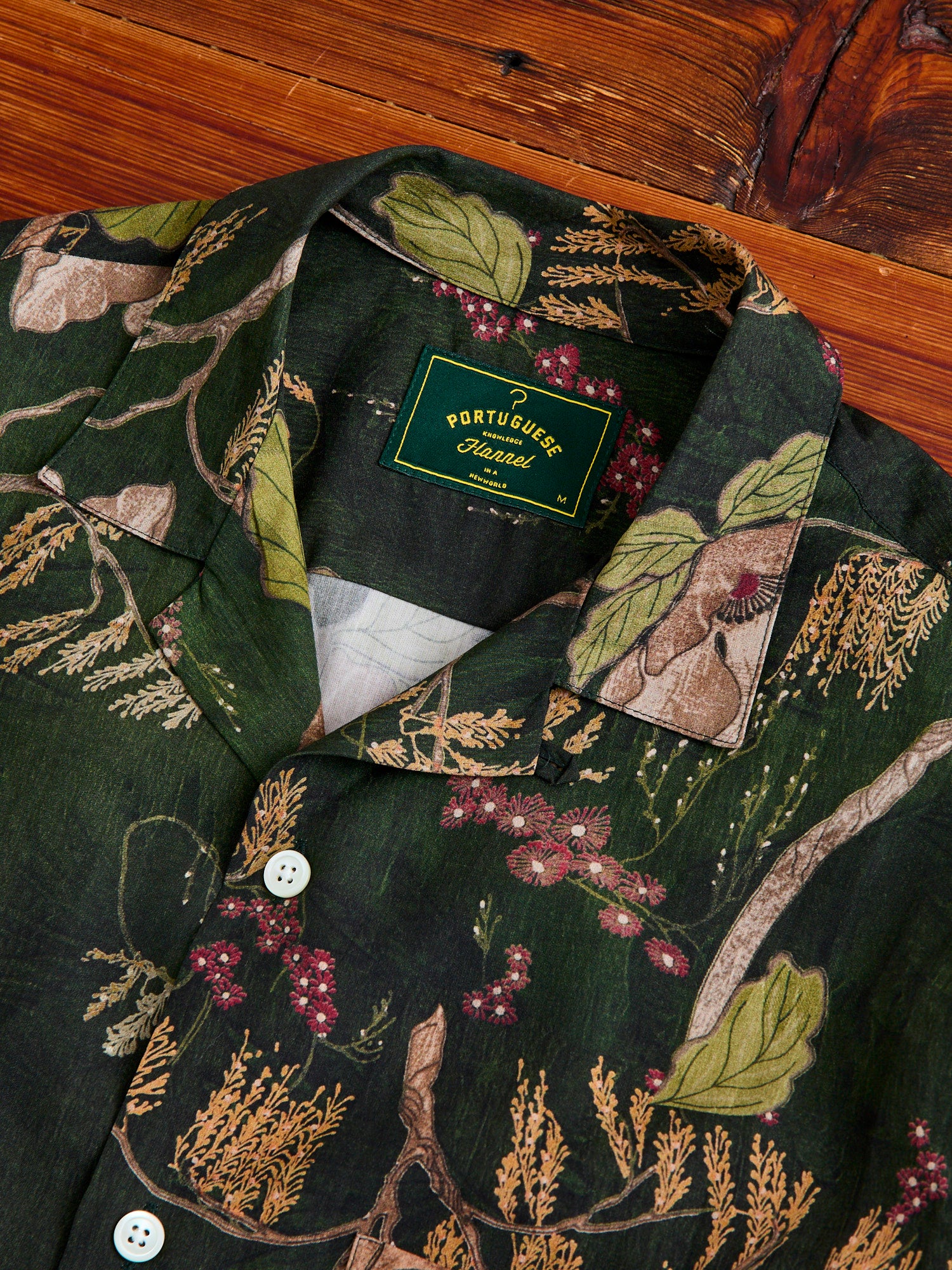 Ambar Button-Up Shirt in Green - Image 3