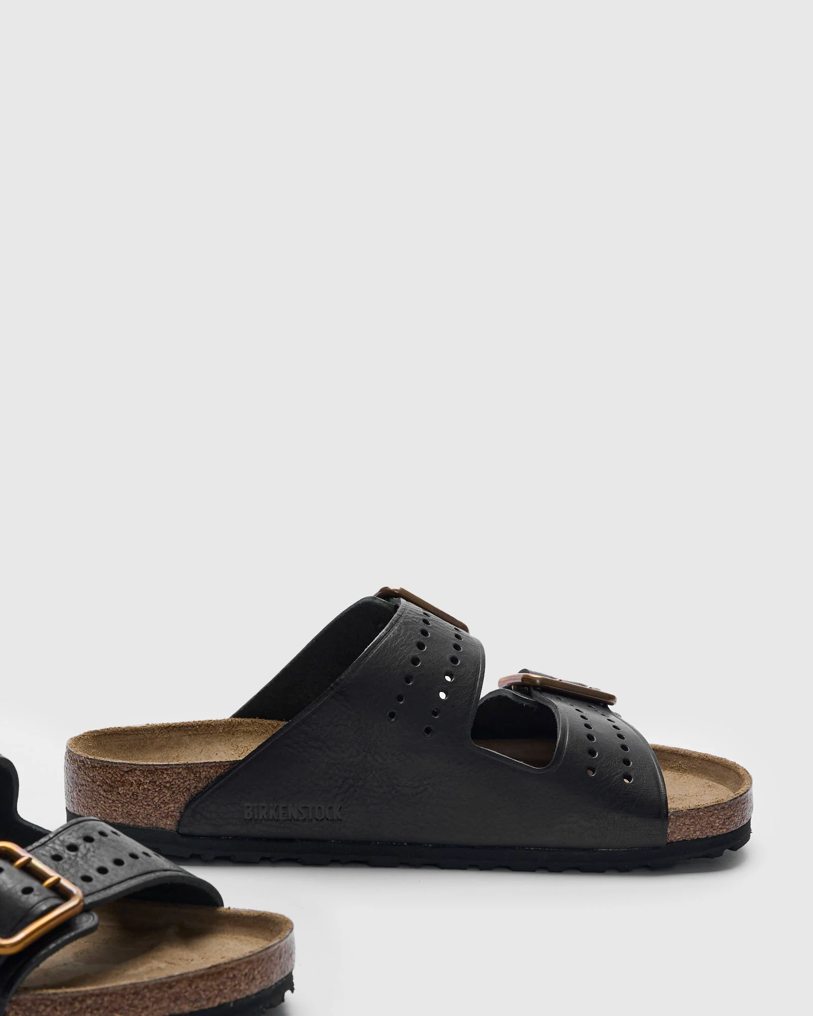 Arizona Bold Sandal in Black - Image 4
