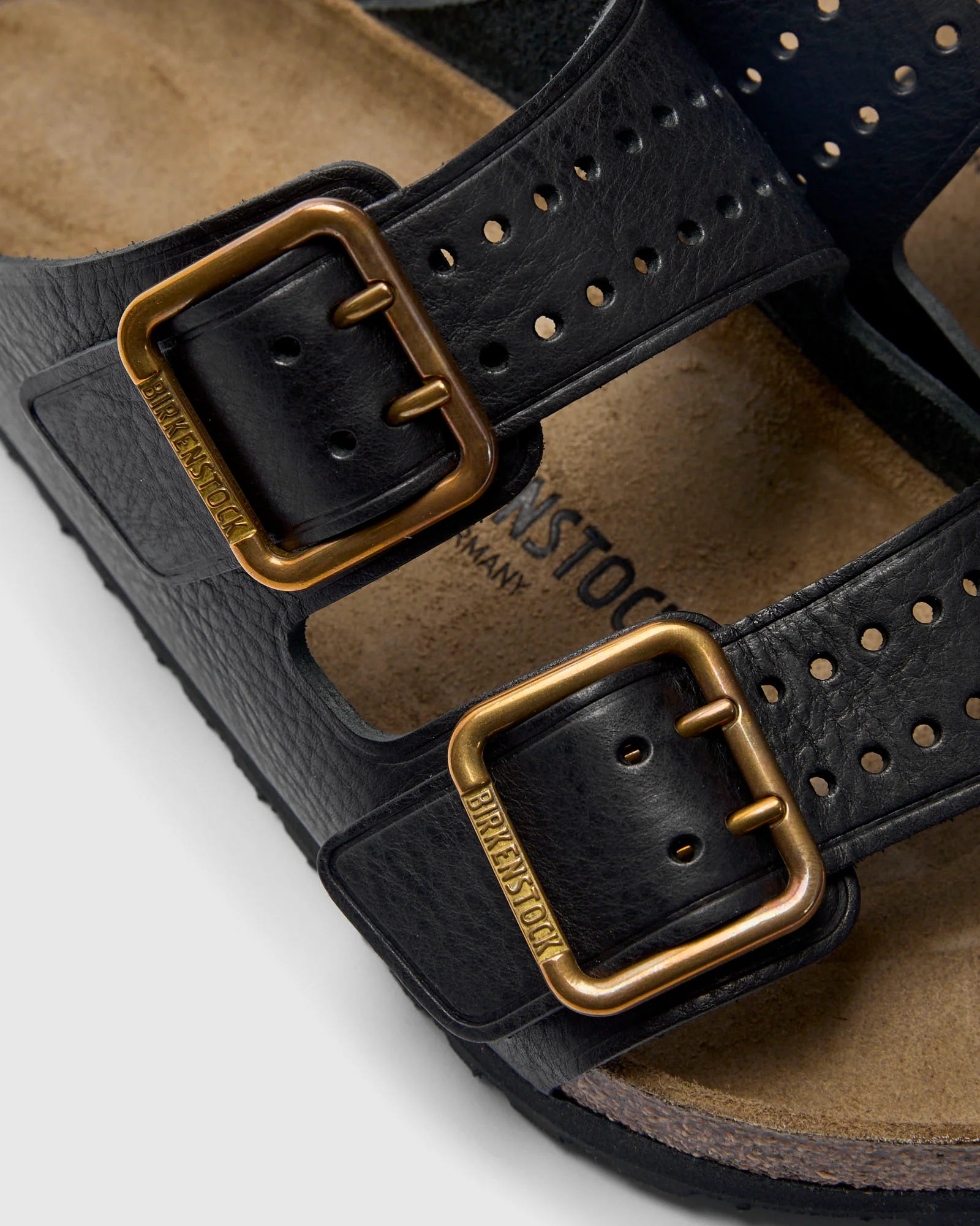 Arizona Bold Sandal in Black - Image 7