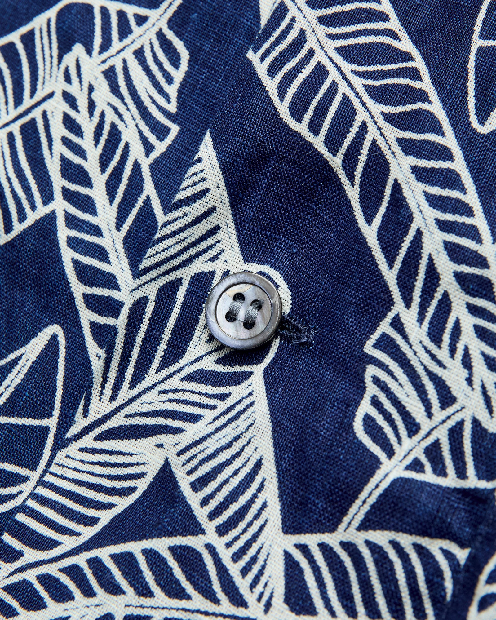 Bassen "Basho" Linen Aloha Shirt in Indigo - Image 5
