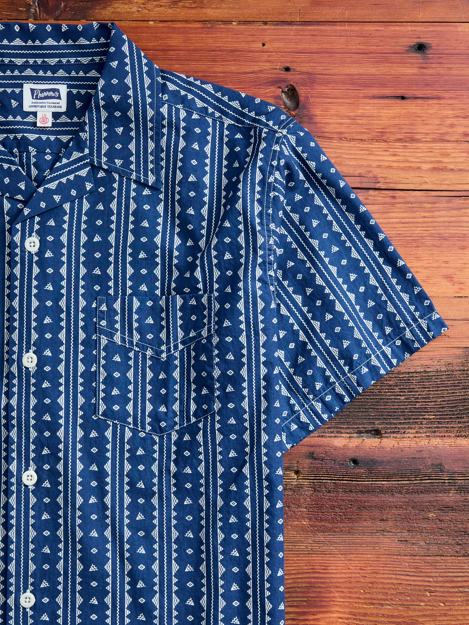 Bassen Hawaiian Shirt in Indigo Geo-Stripe - Image 4