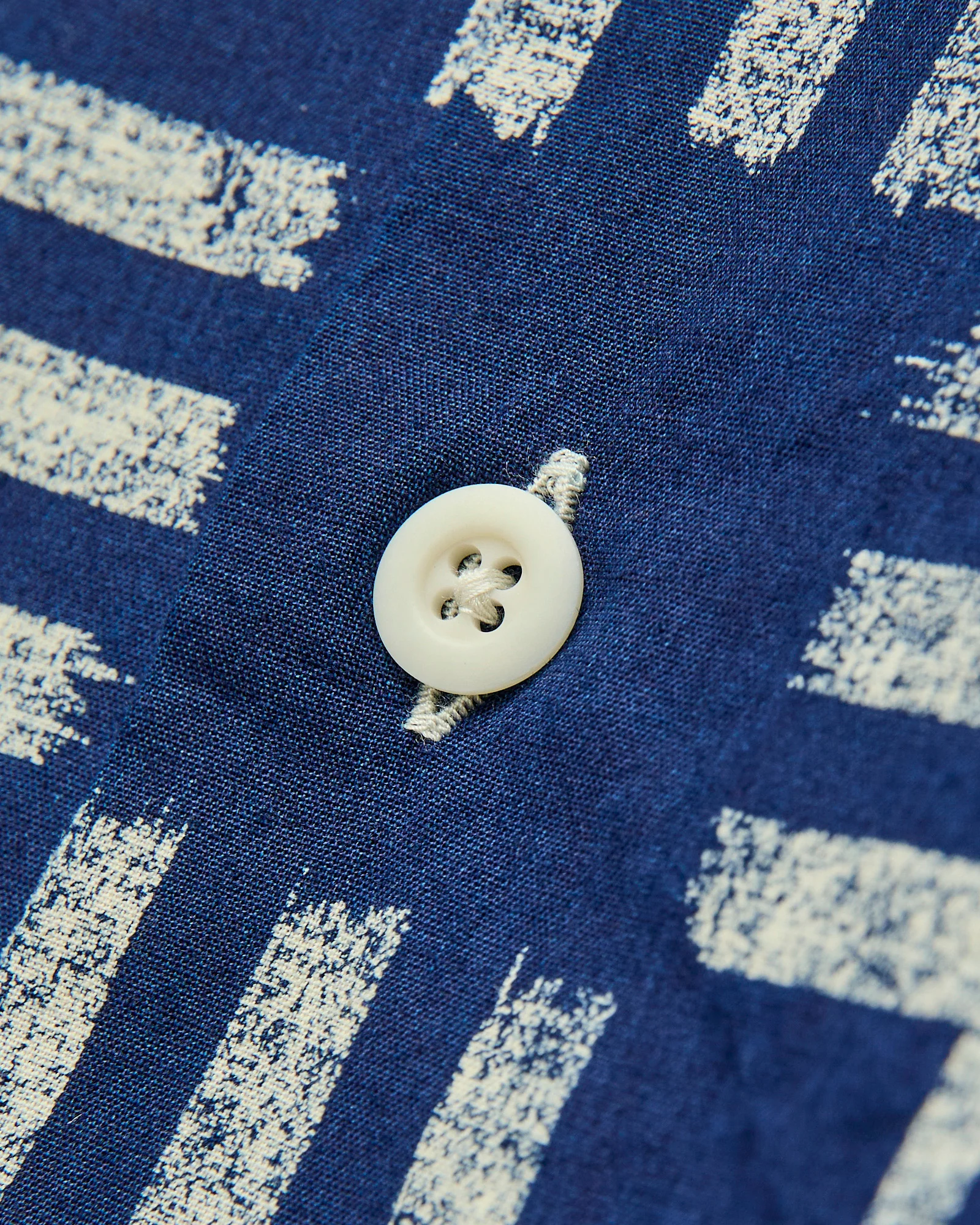Bassen Hawaiian Shirt in Indigo Check - Image 5