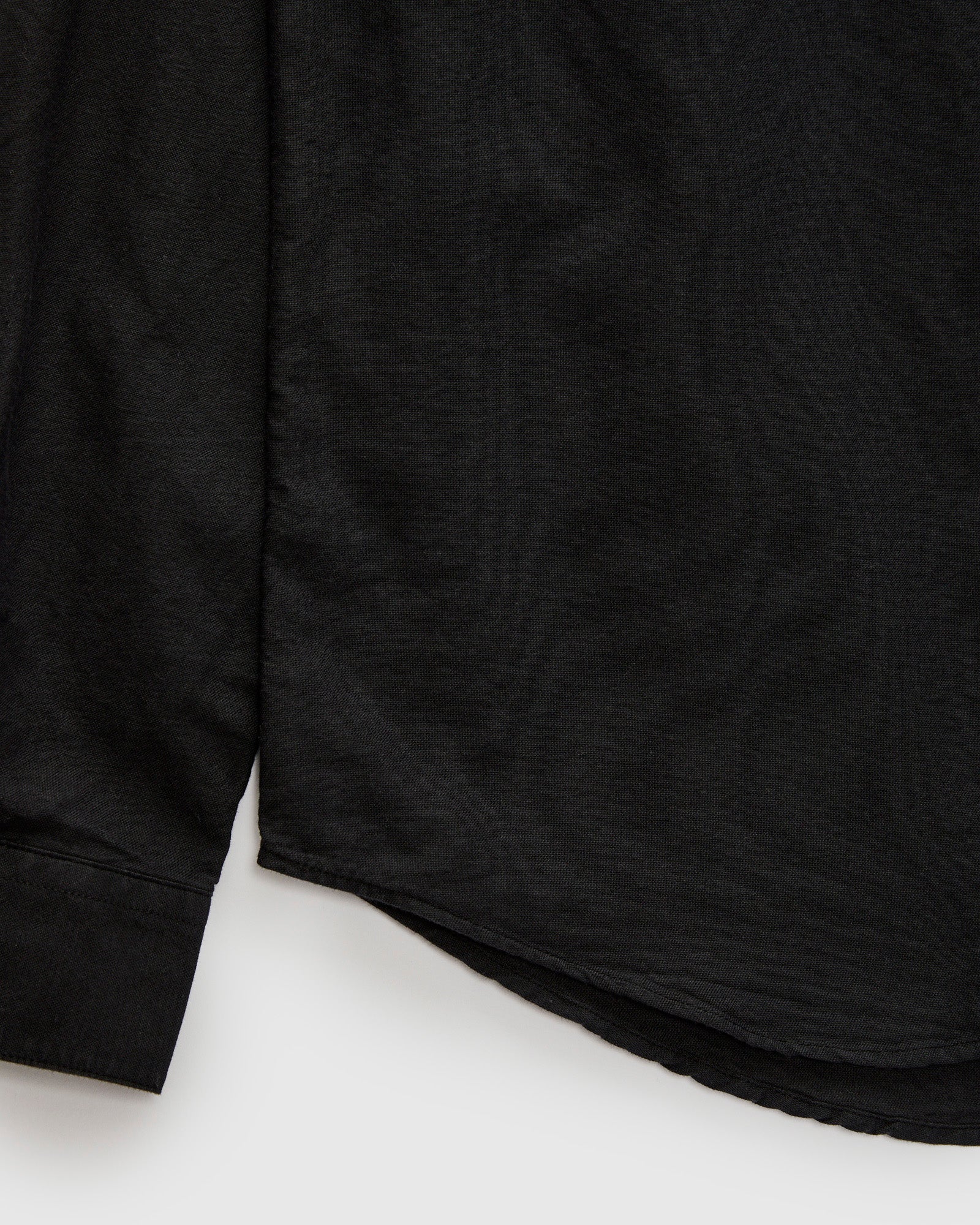 Belavista Button-Up Shirt in Black - Image 6