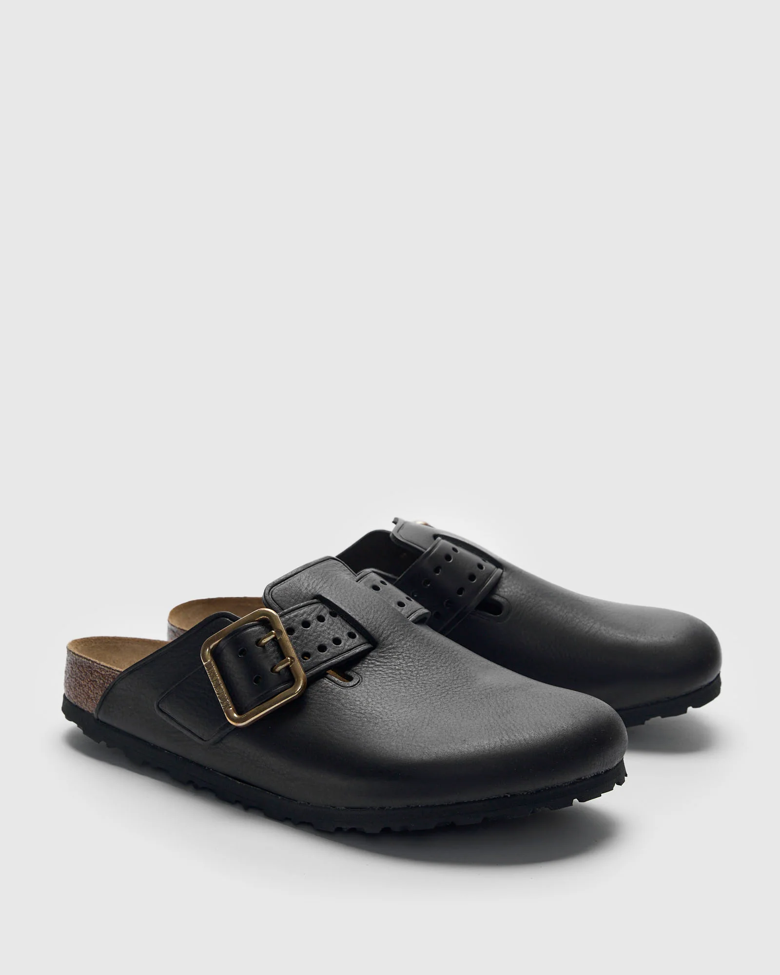 Boston Bold Clog in Black