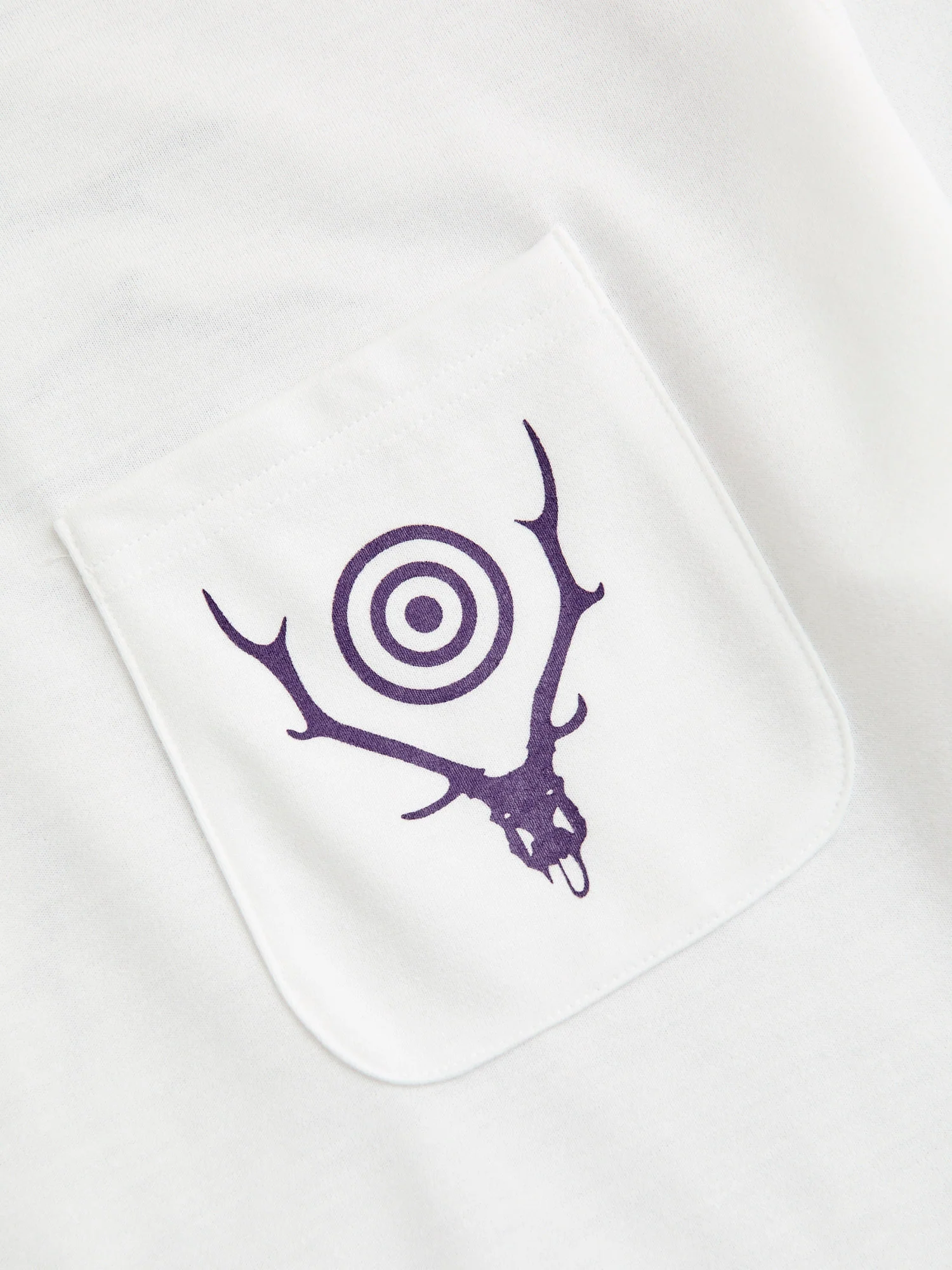 Circle Horn Round Pocket T-Shirt in White - Image 5