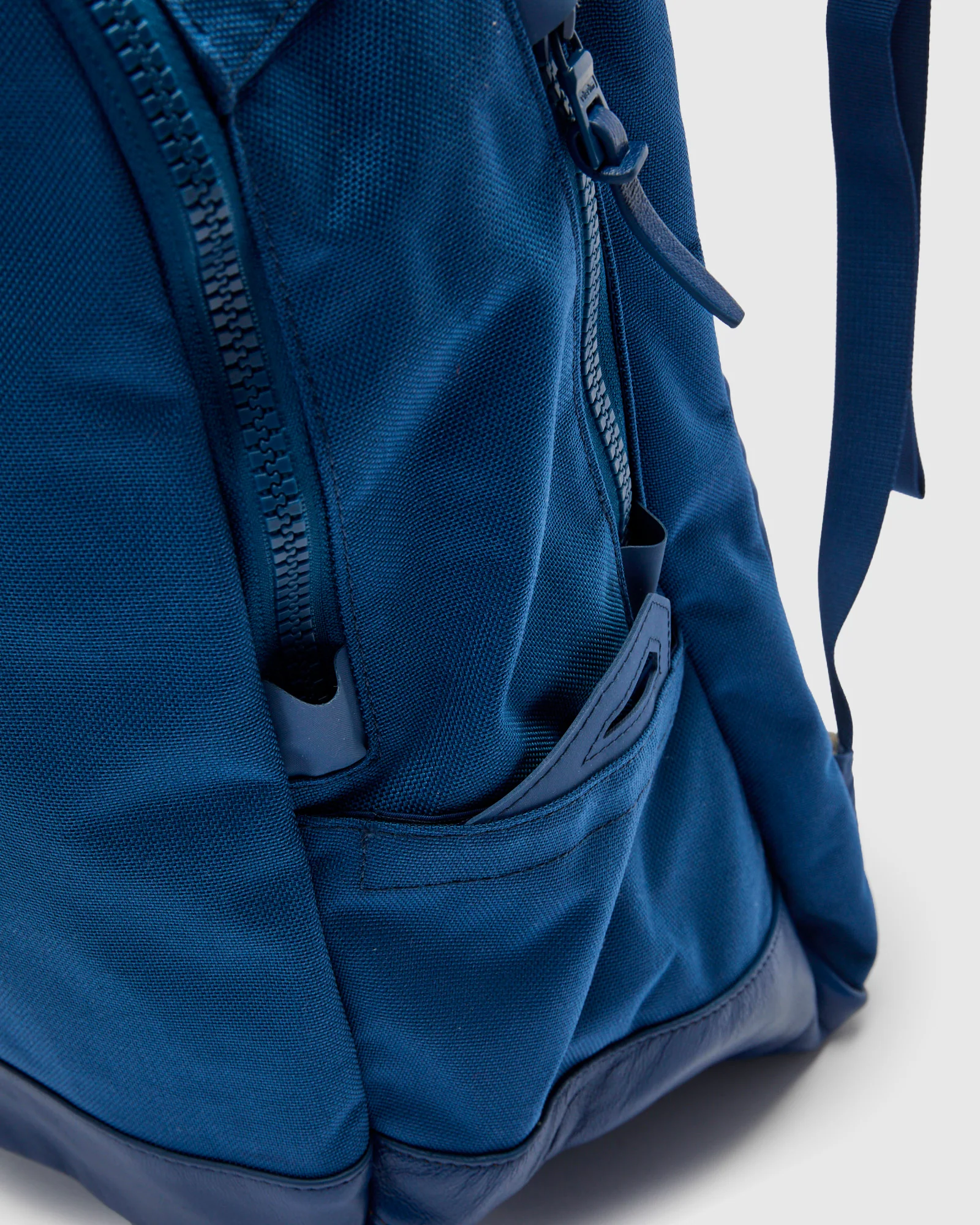 Cordura 20L Backpack in Blue Lambskin - Image 7