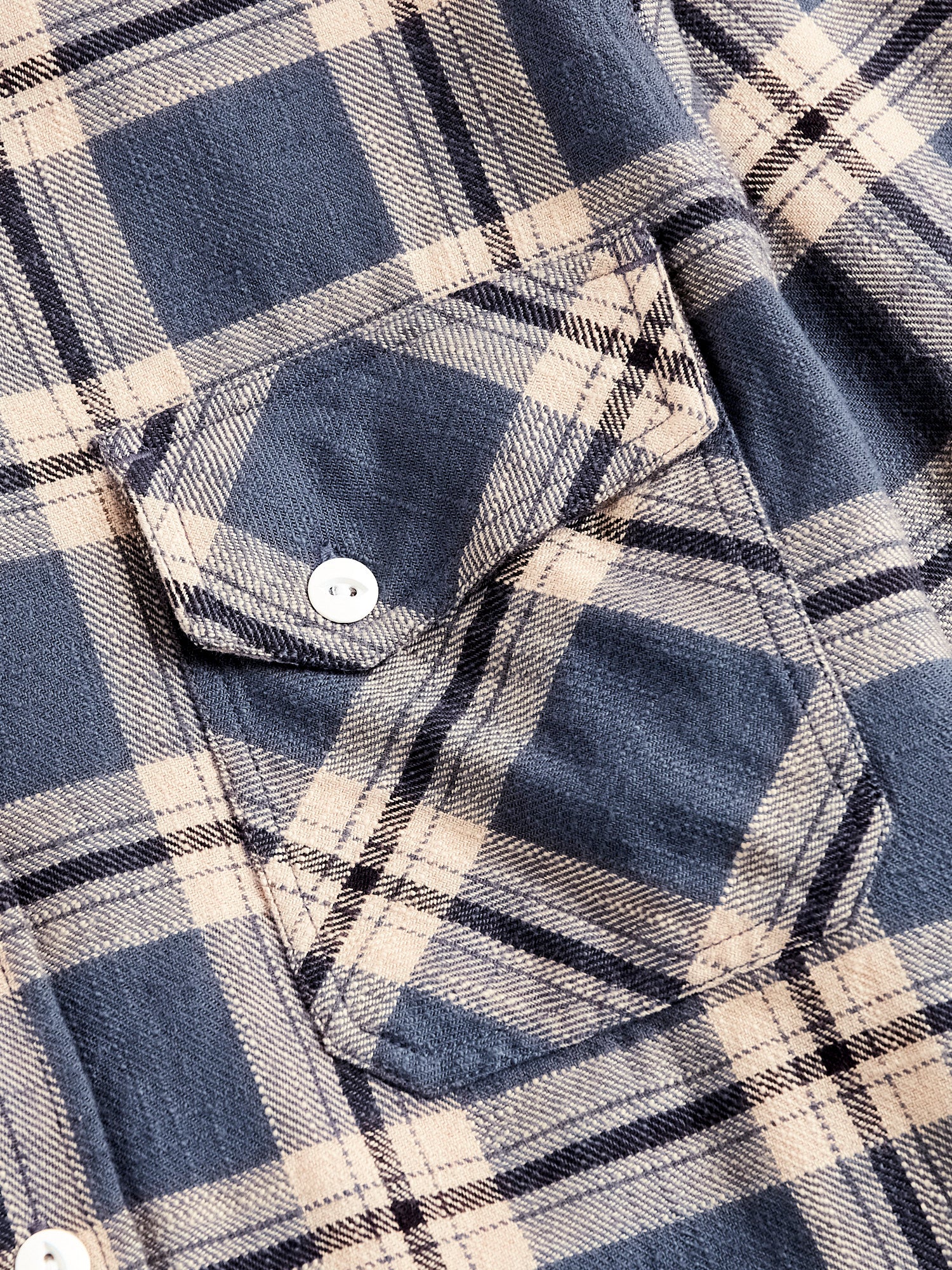 Crosscut Flannel in Slate - Image 4