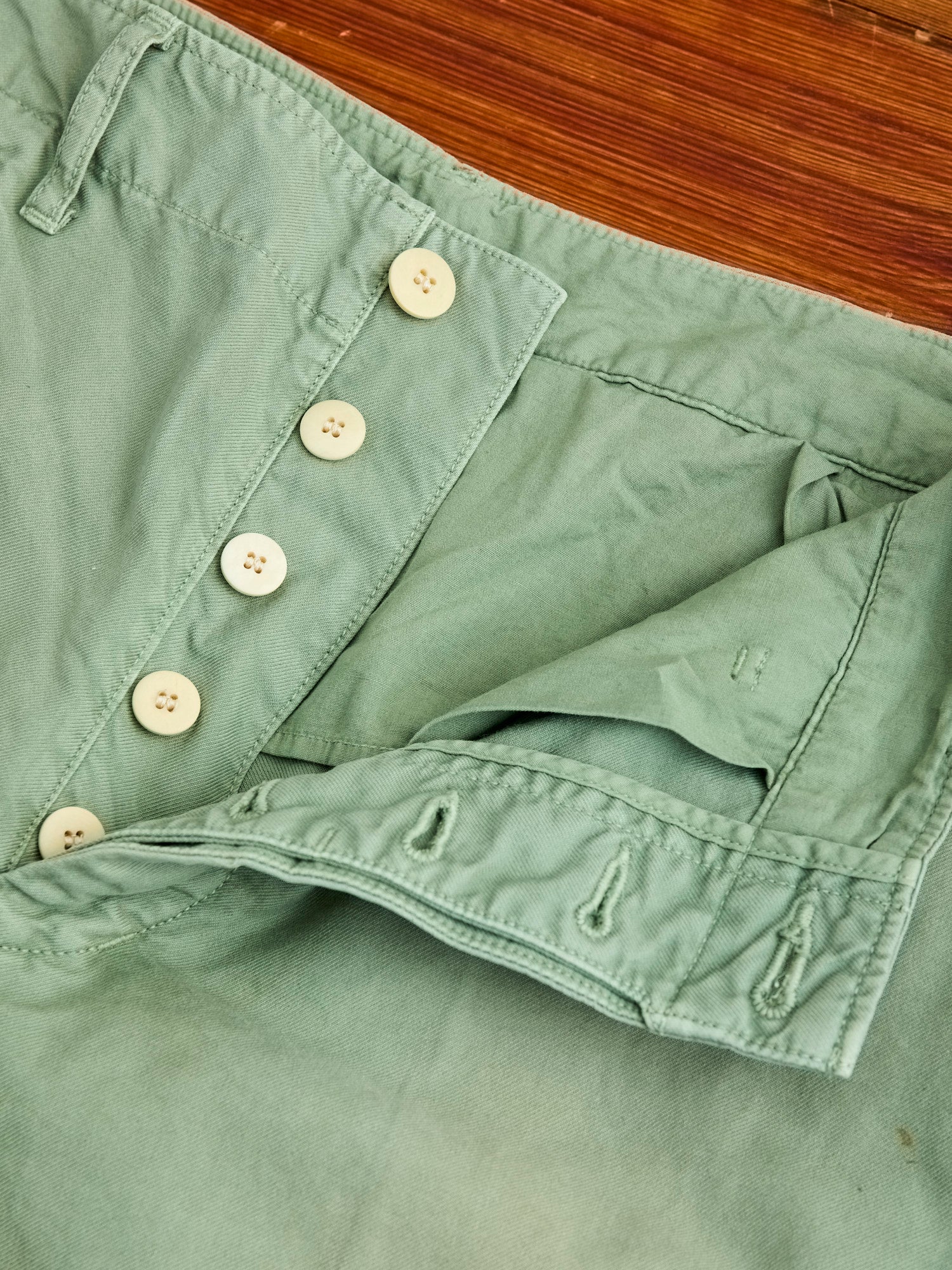 Damaged Field Chino Pants in Green - Image 7