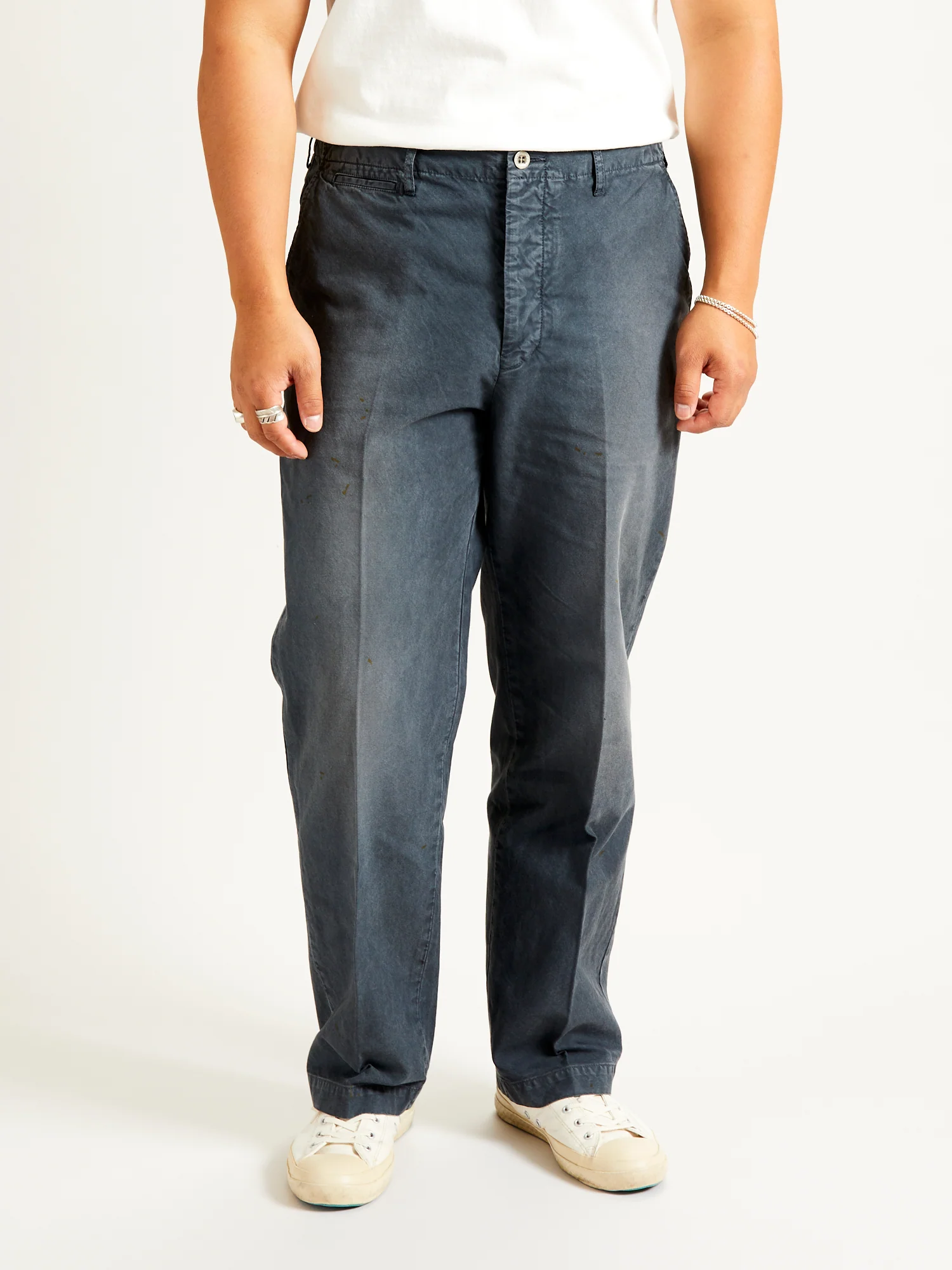 Damaged Field Chino Pants in Navy - Image 2