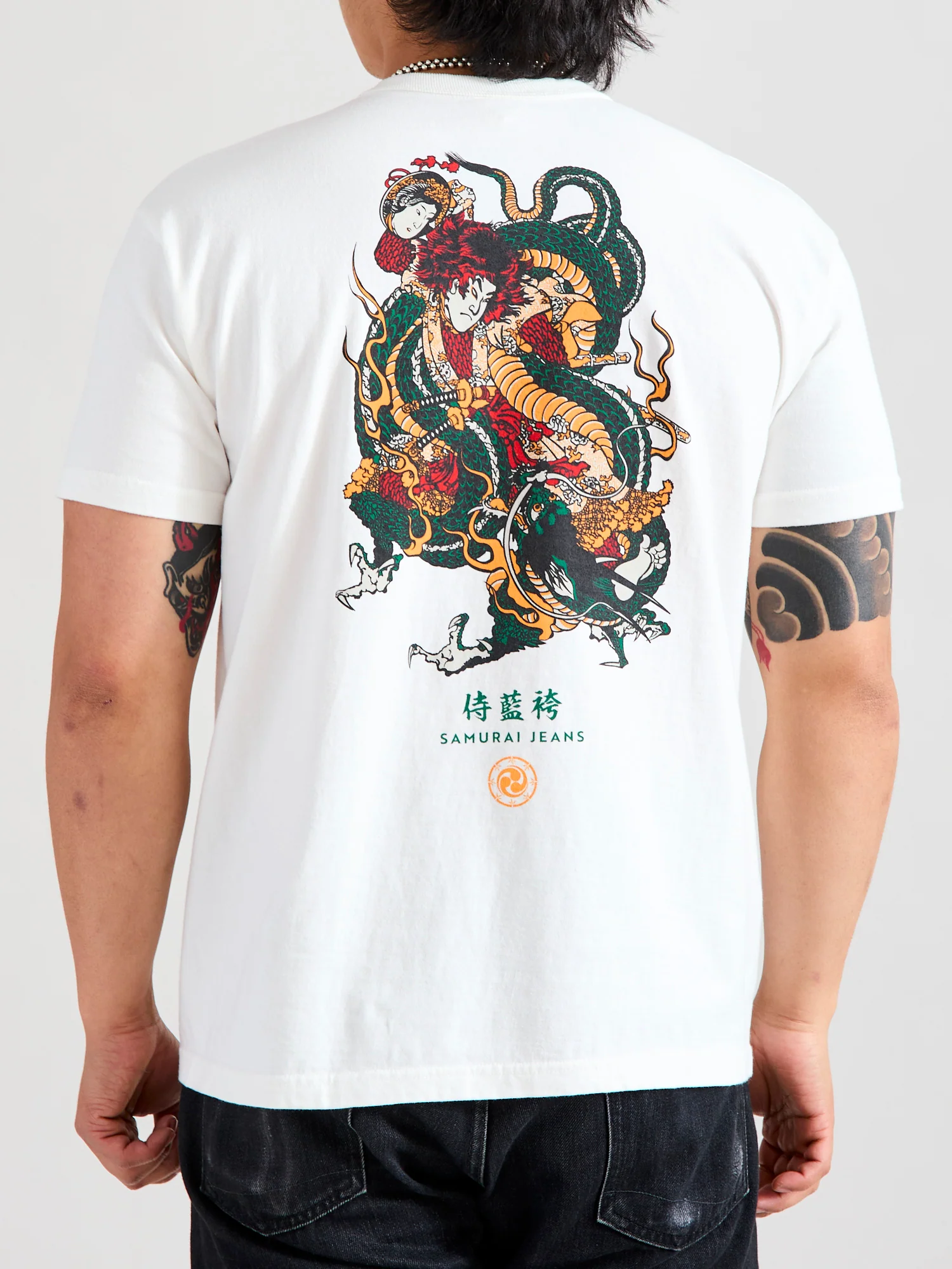 "Dragon Slayer Ryuou-Taro" Heavyweight T-Shirt in White - Image 2