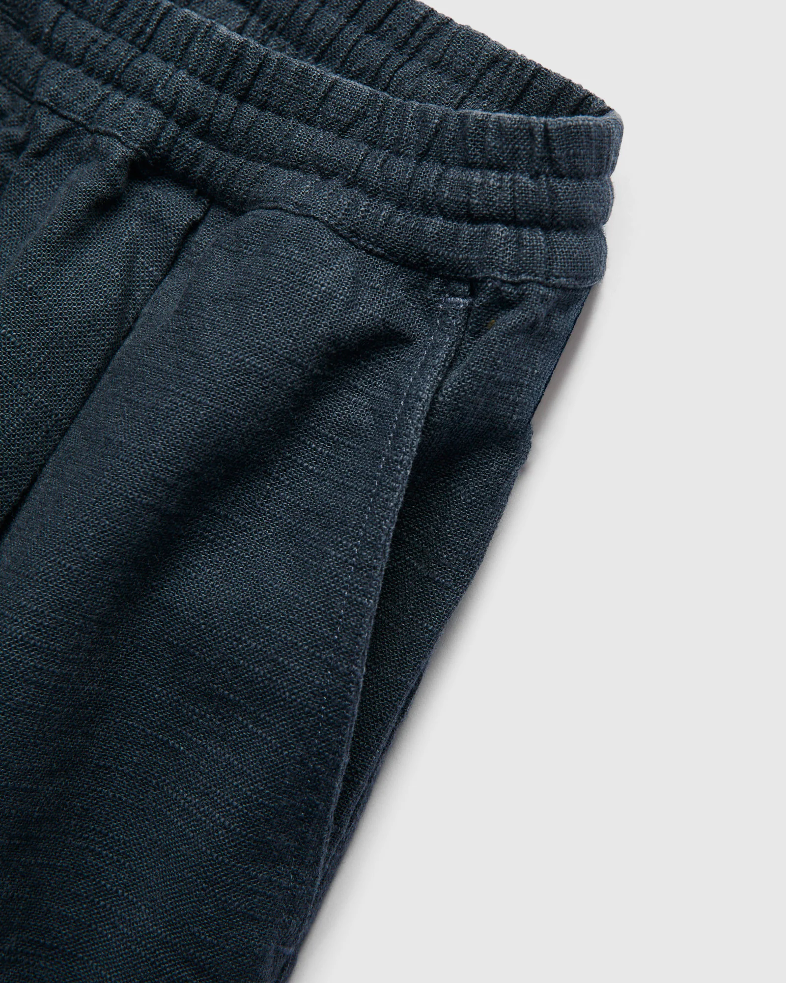 Linen Drawstring Short in Navy - Image 4