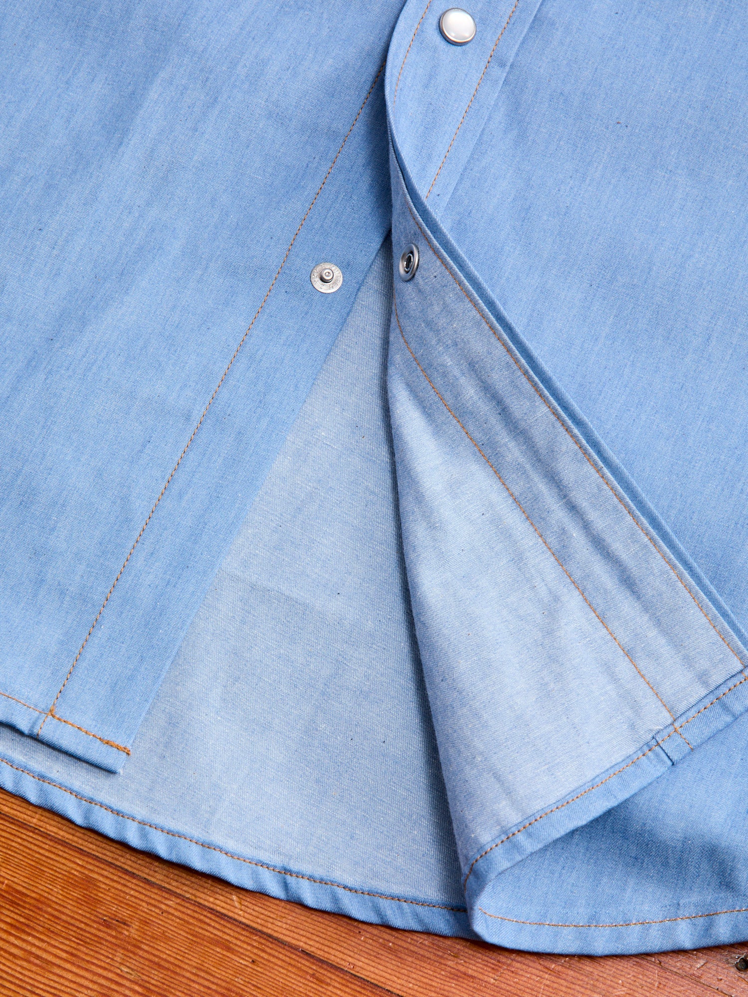Drover Overshirt in Light Indigo Chambray - Image 7