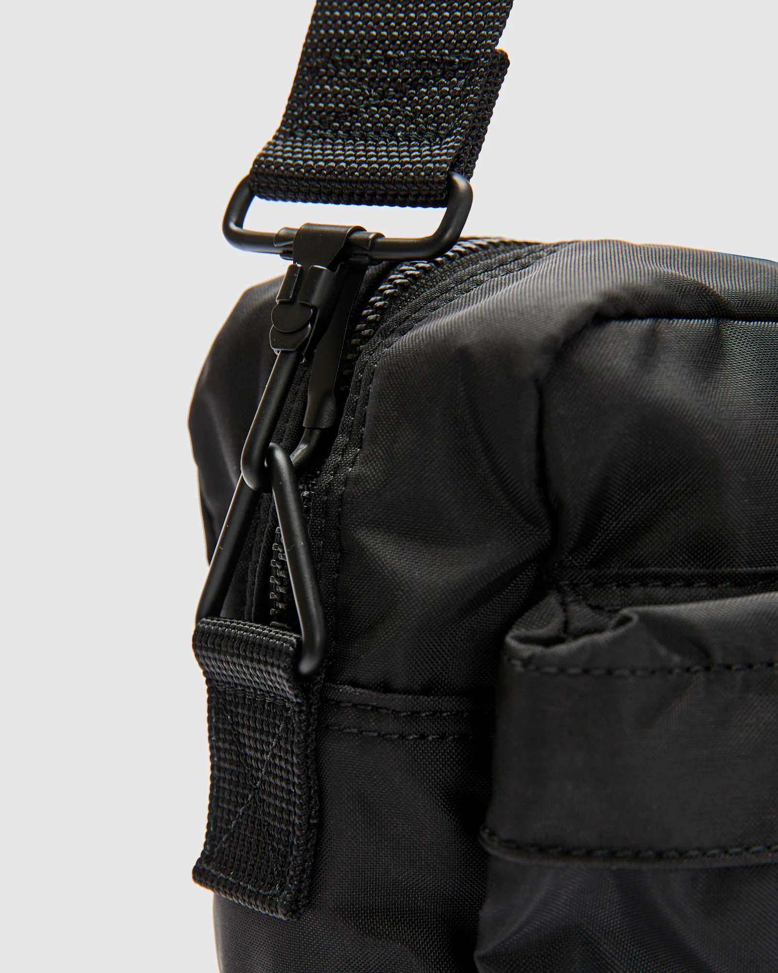 7415 "Force" Shoulder Bag in Black - Image 6