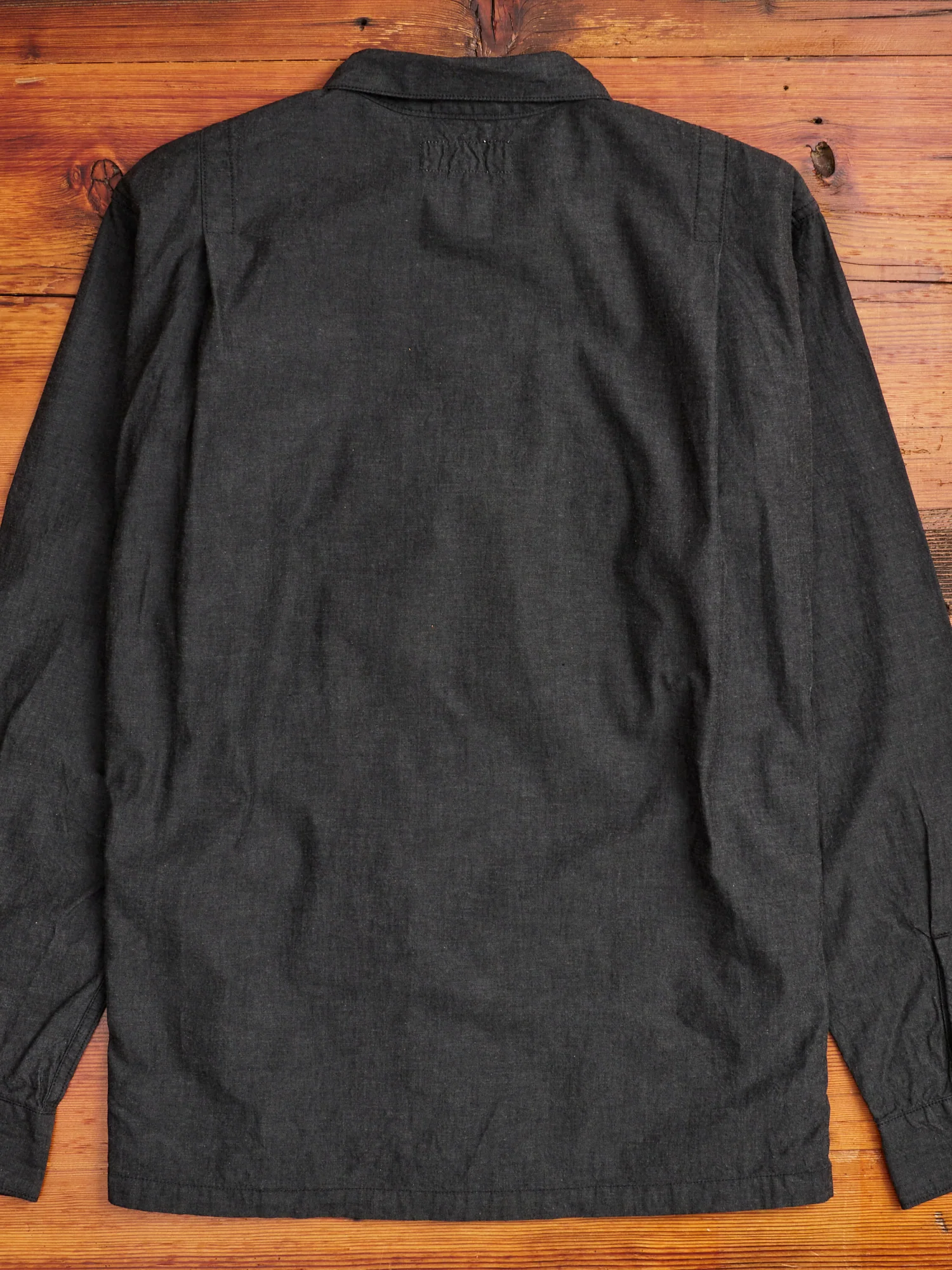 Gardener Half Overshirt in Black Chambray - Image 11