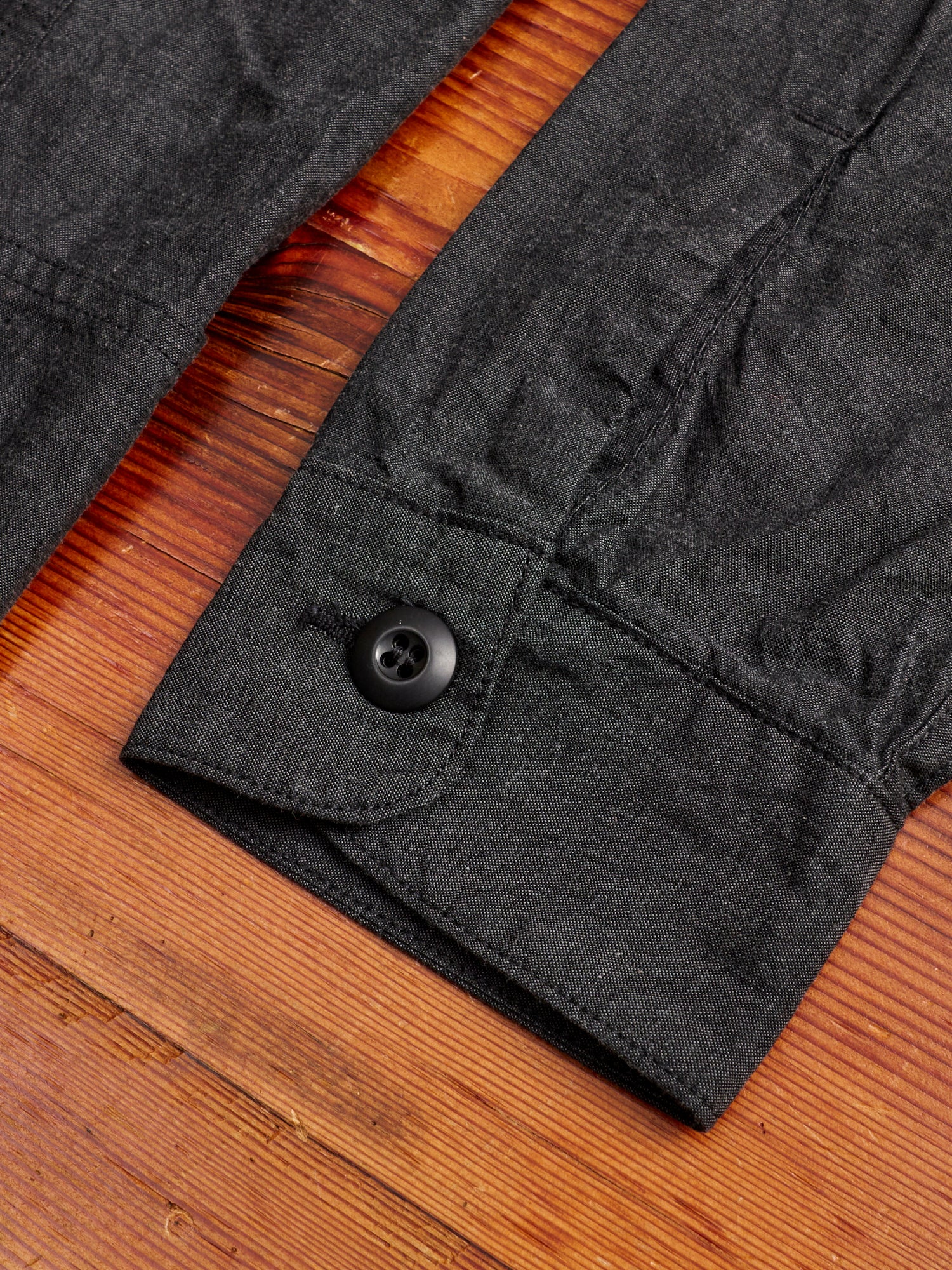 Gardener Half Overshirt in Black Chambray - Image 7
