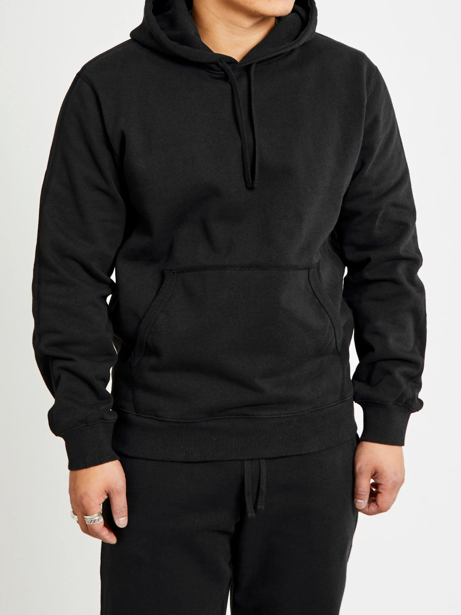 Heavyweight Fleece Relaxed Pullover Hoodie in Black - Image 2