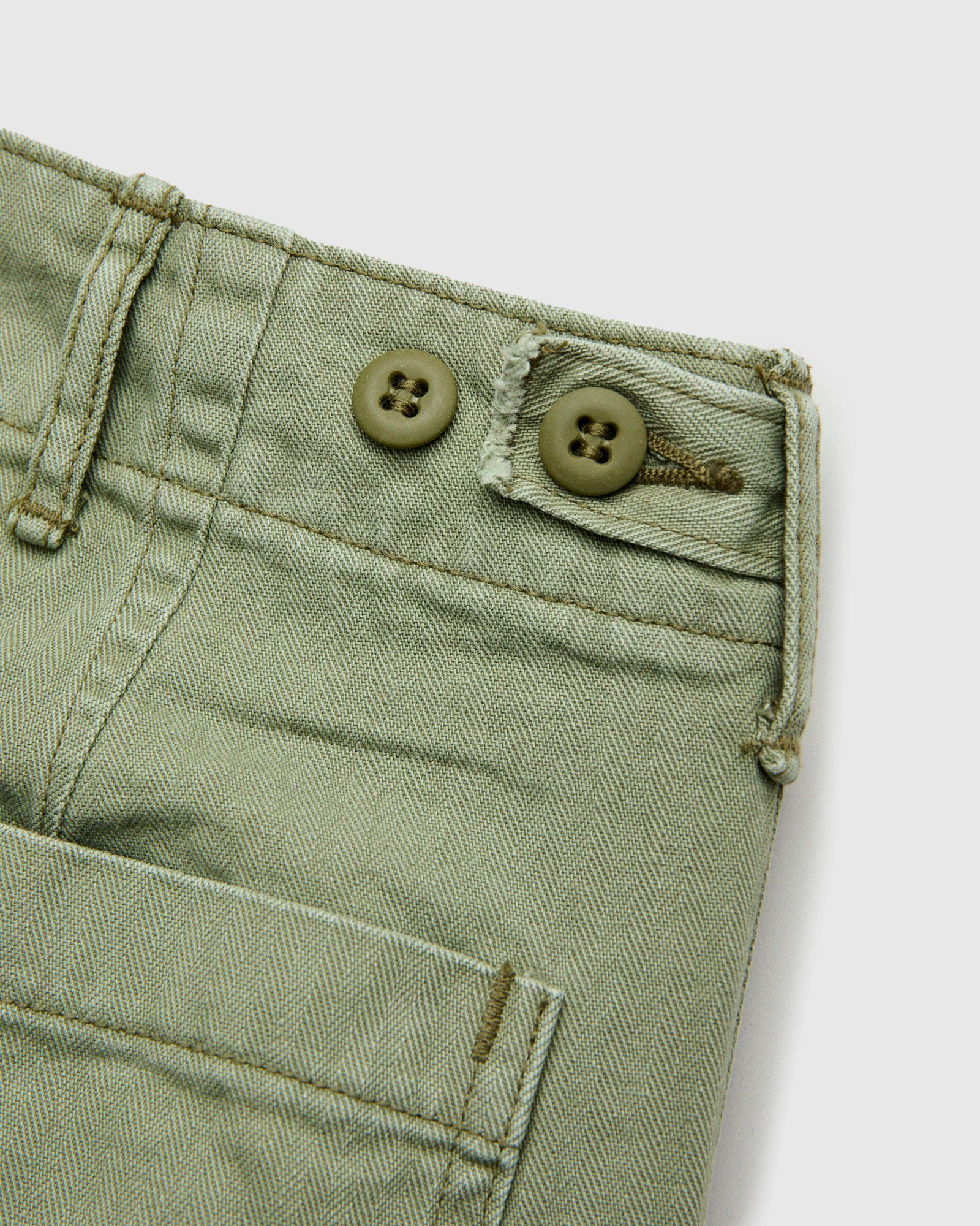 Herringbone Summer Fatigue Shorts in Green - Image 4