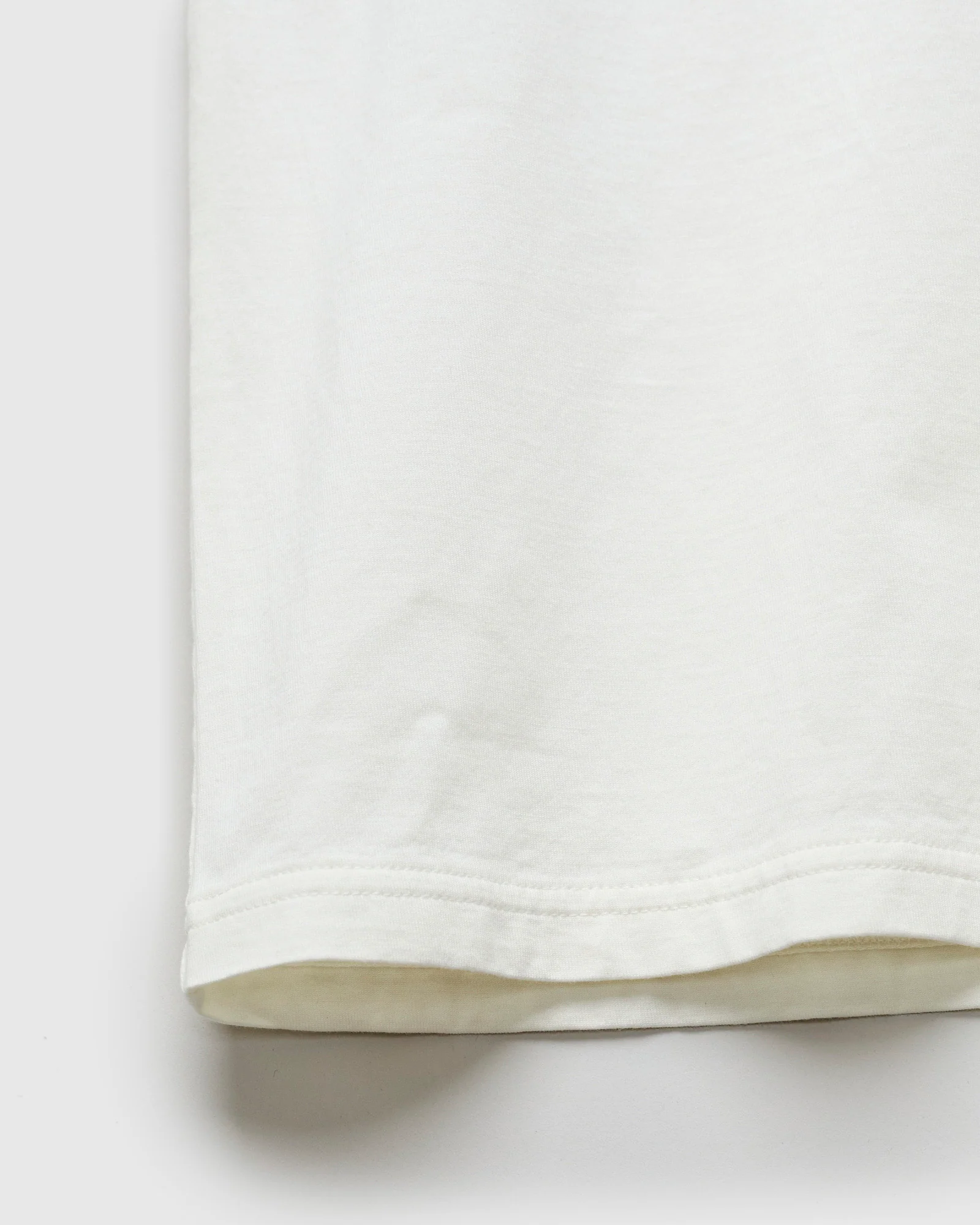 Tenjiku Jersey T-Shirt in Off White - Image 4