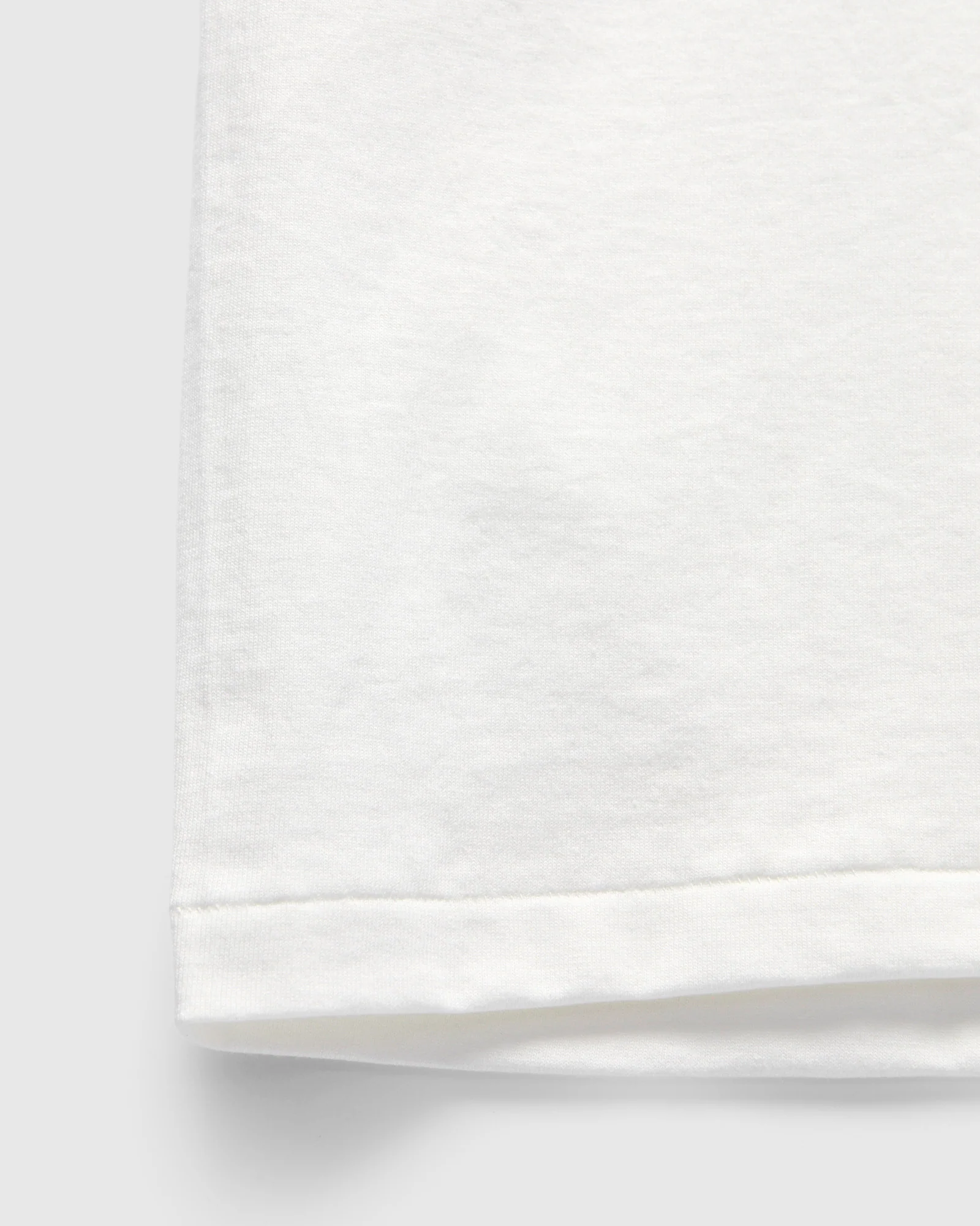 Just T-Shirt in White - Image 6
