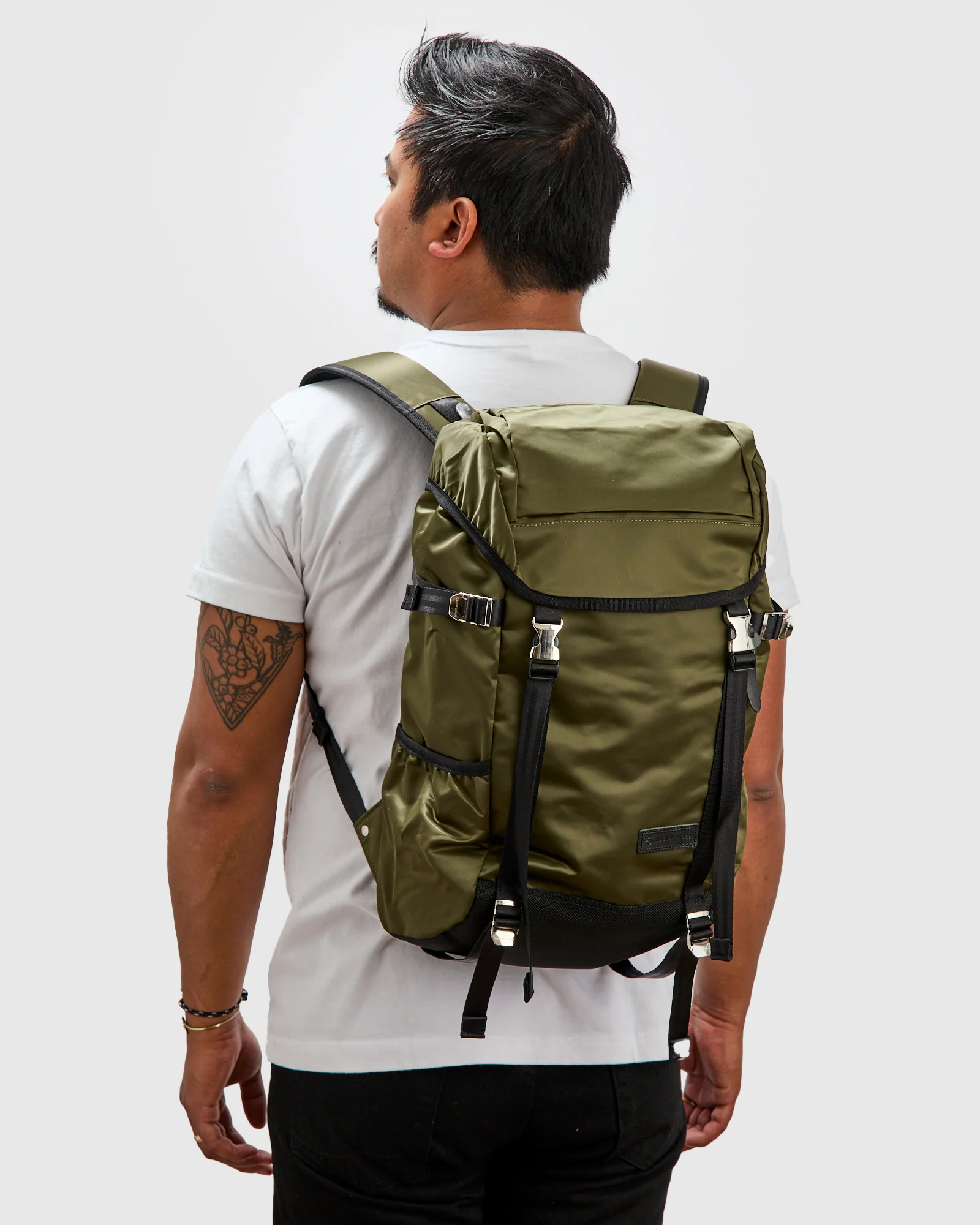 Lightning V2 Backpack in Khaki - Image 2