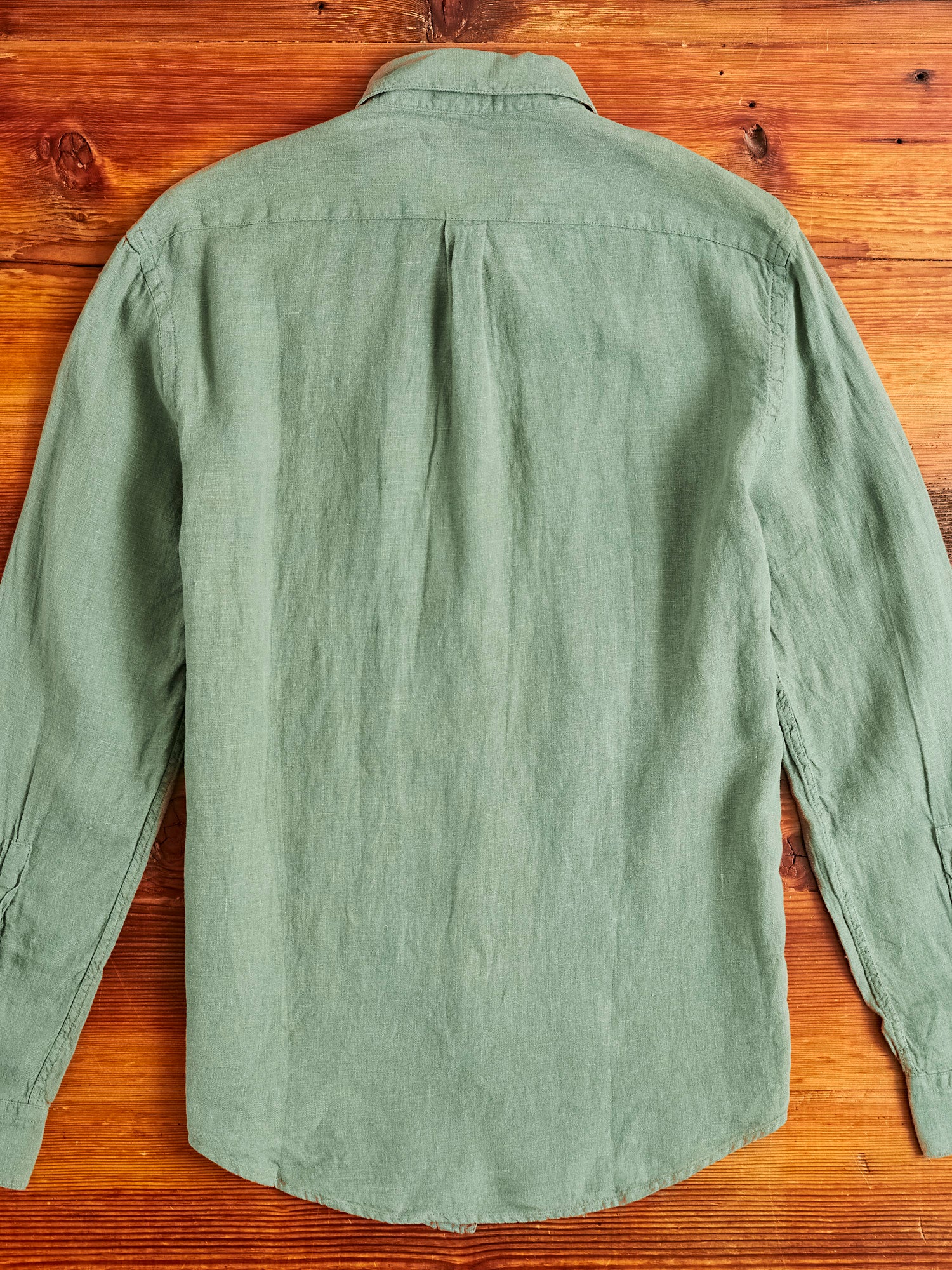 Linen Button-Up Shirt in Dry Green - Image 8