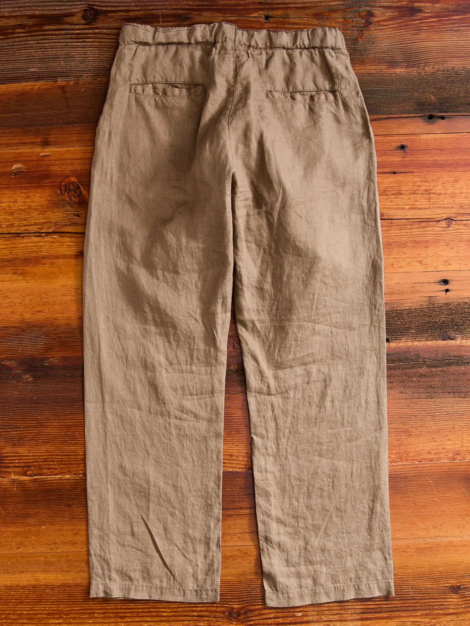 Linen Easy Pants in Chocolate - Image 10