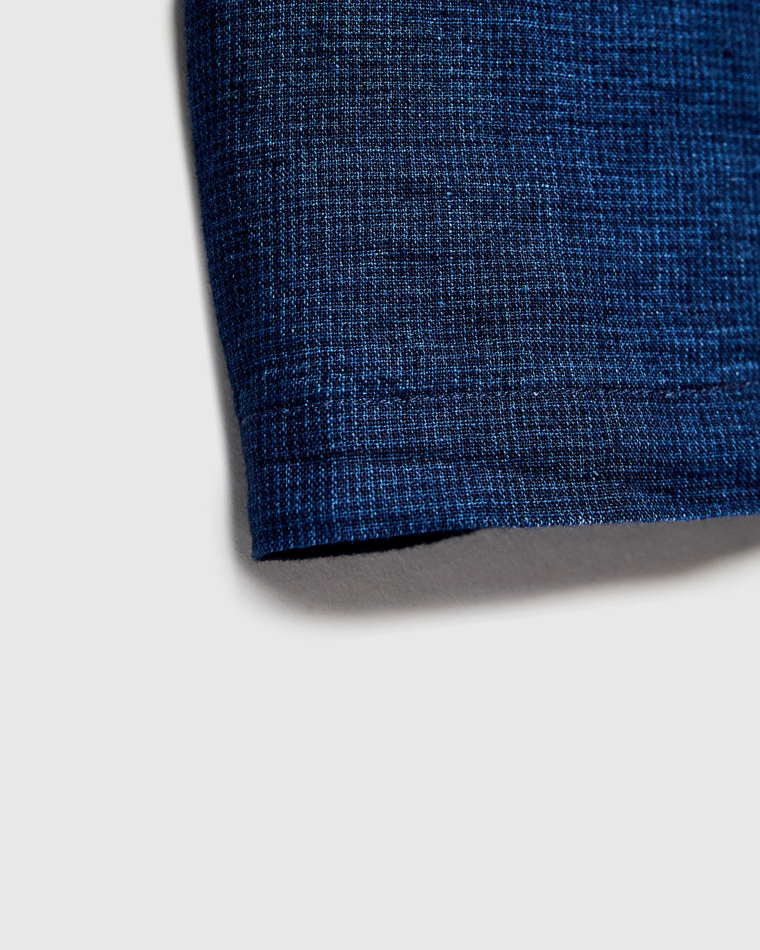 Linen Tain Shirt in Indigo - Image 6