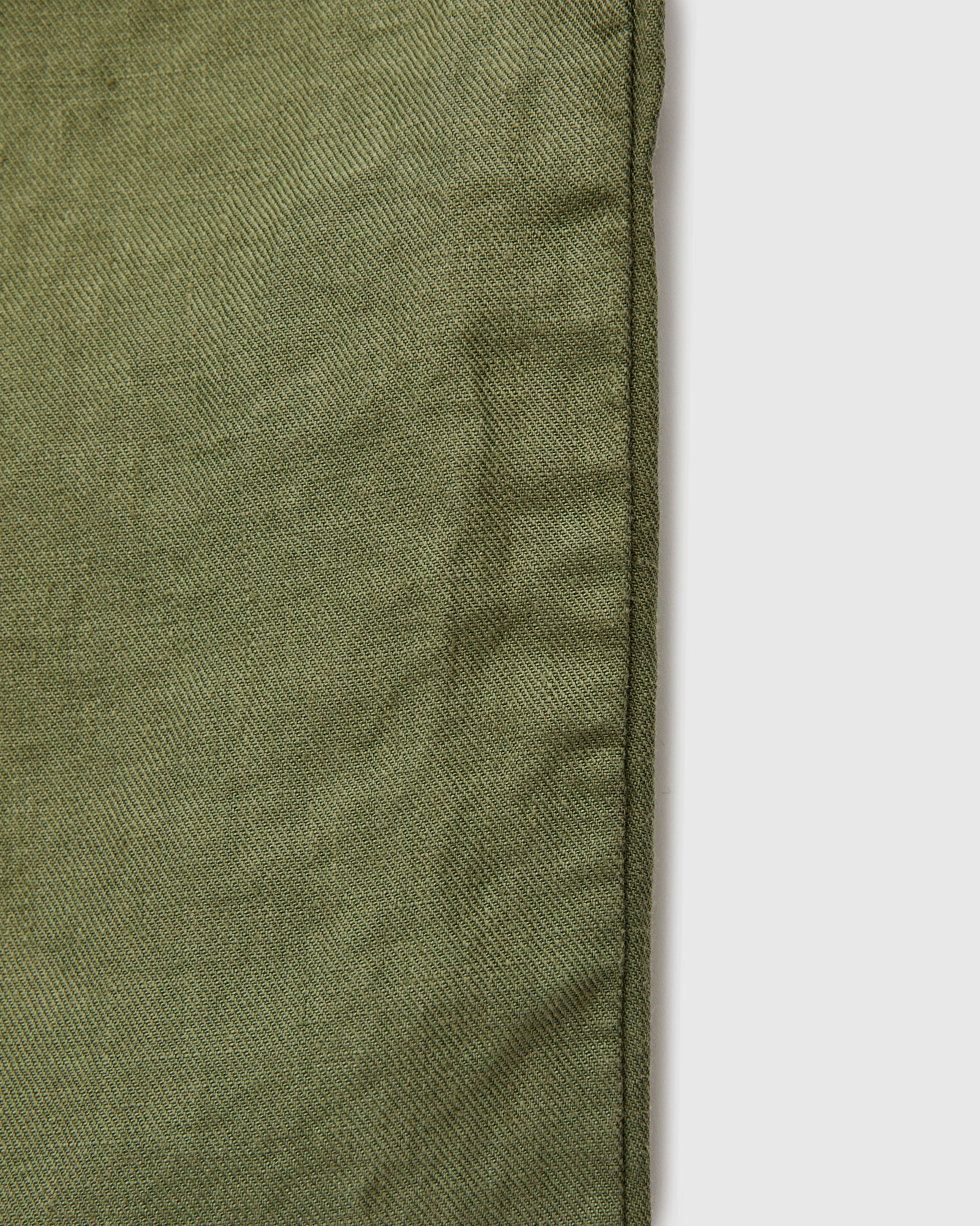 Linen 2Tuck Tapered Pants in Olive - Image 8
