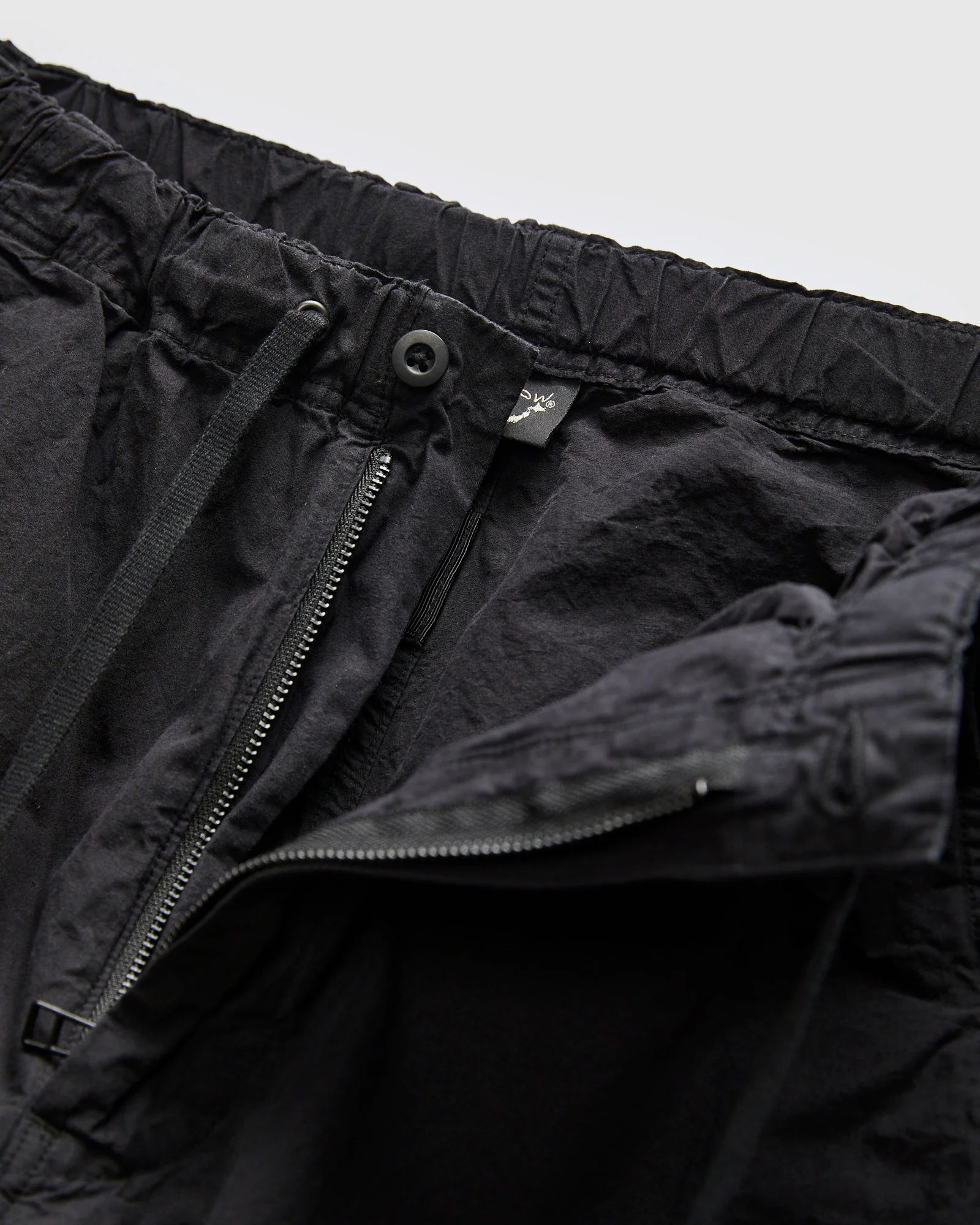 Cotton-Linen Wide Fit New Yorker Pants in Black - Image 6