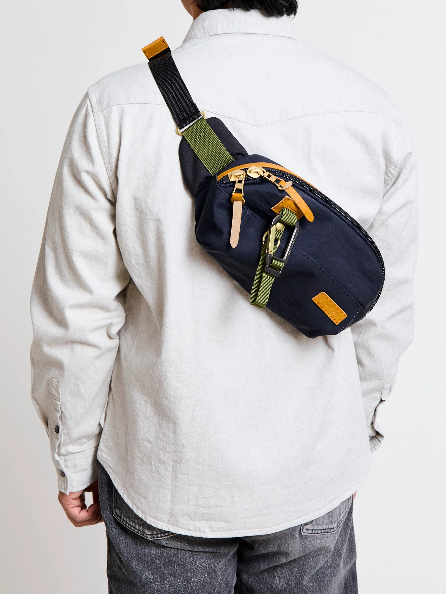Link Waist Bag v2 in Navy - Image 2