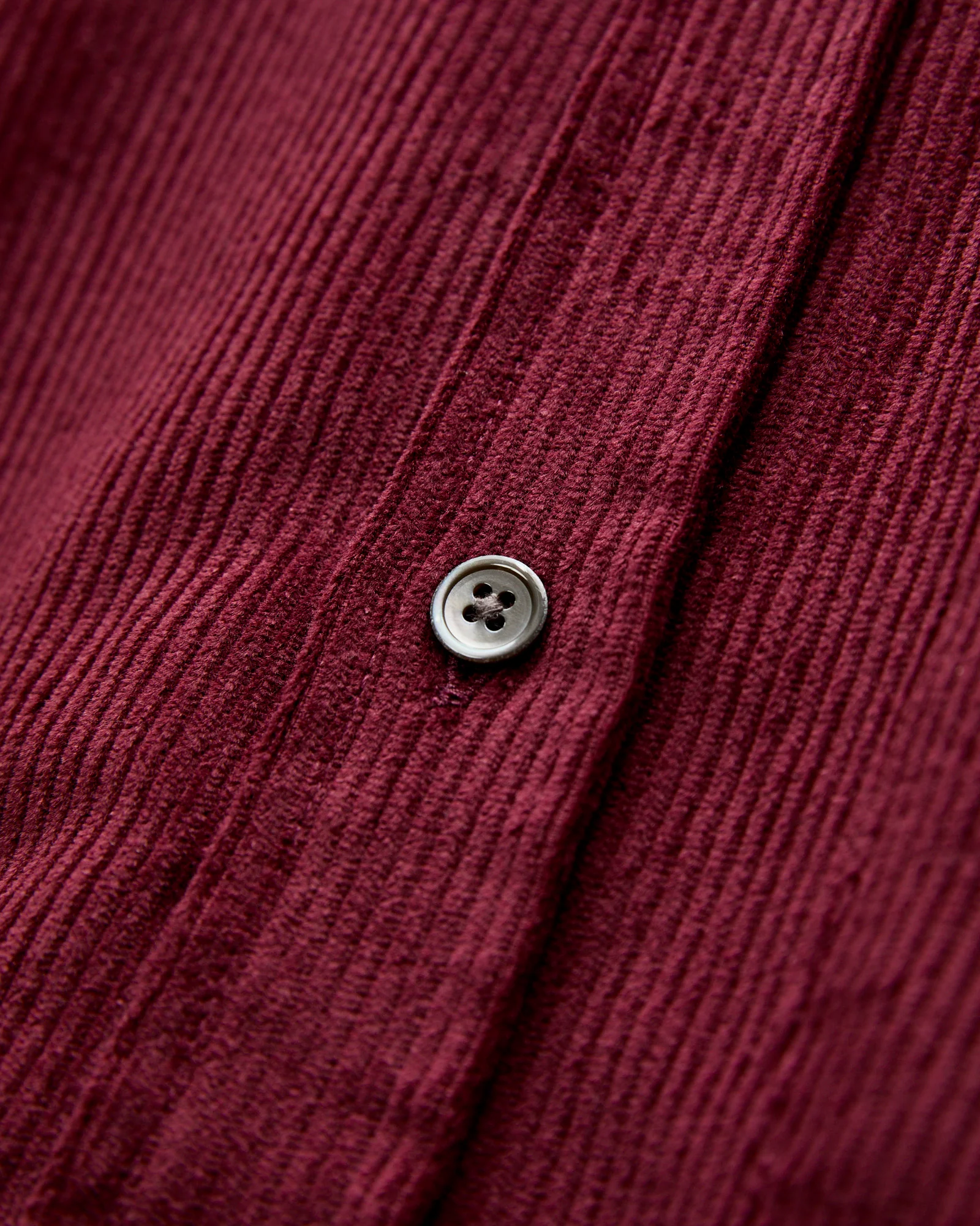 Lobo 2 Button-Up Shirt in Bordeaux - Image 5