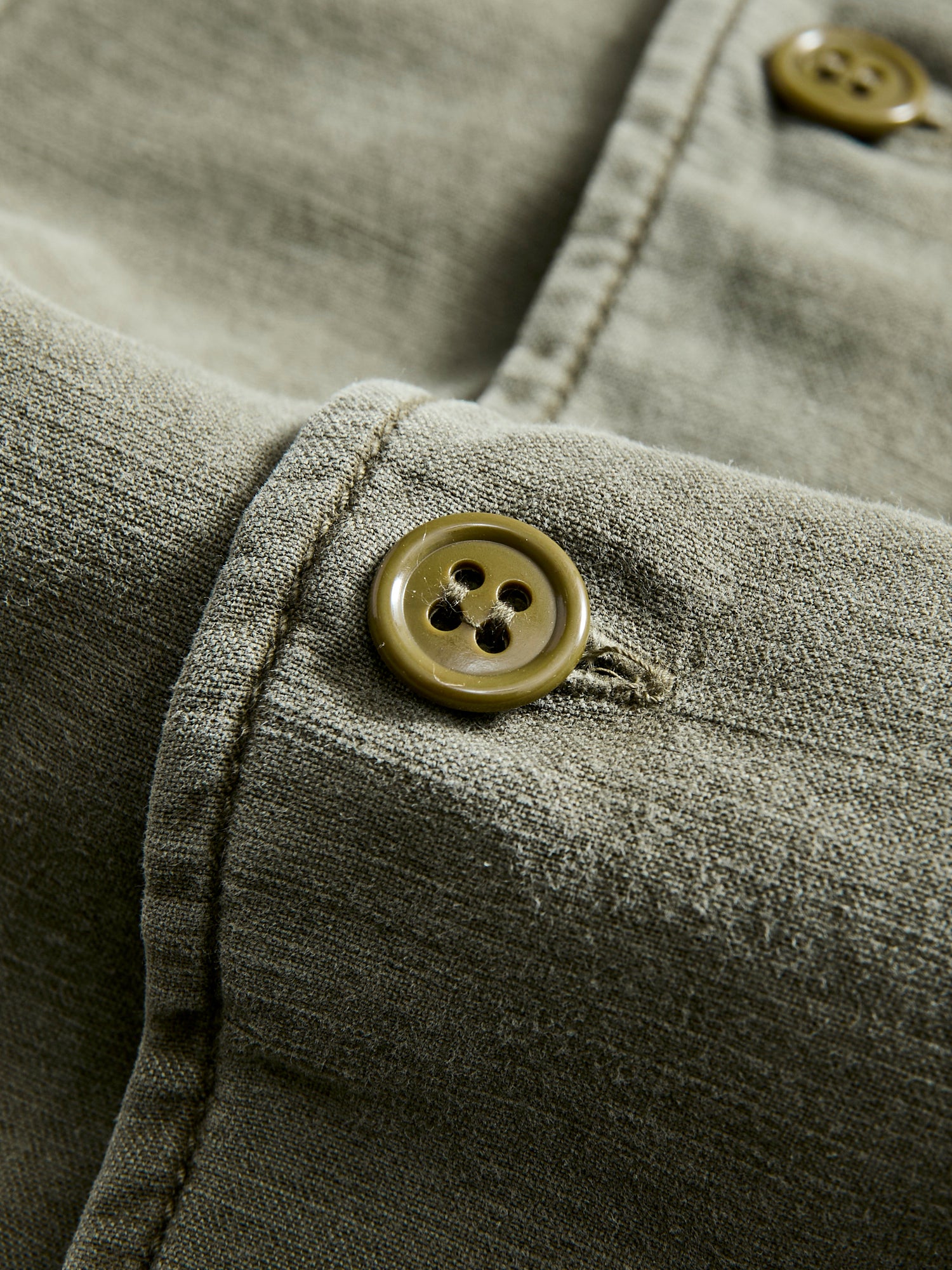Military Short Sleeve Shirt in Khaki - Image 5