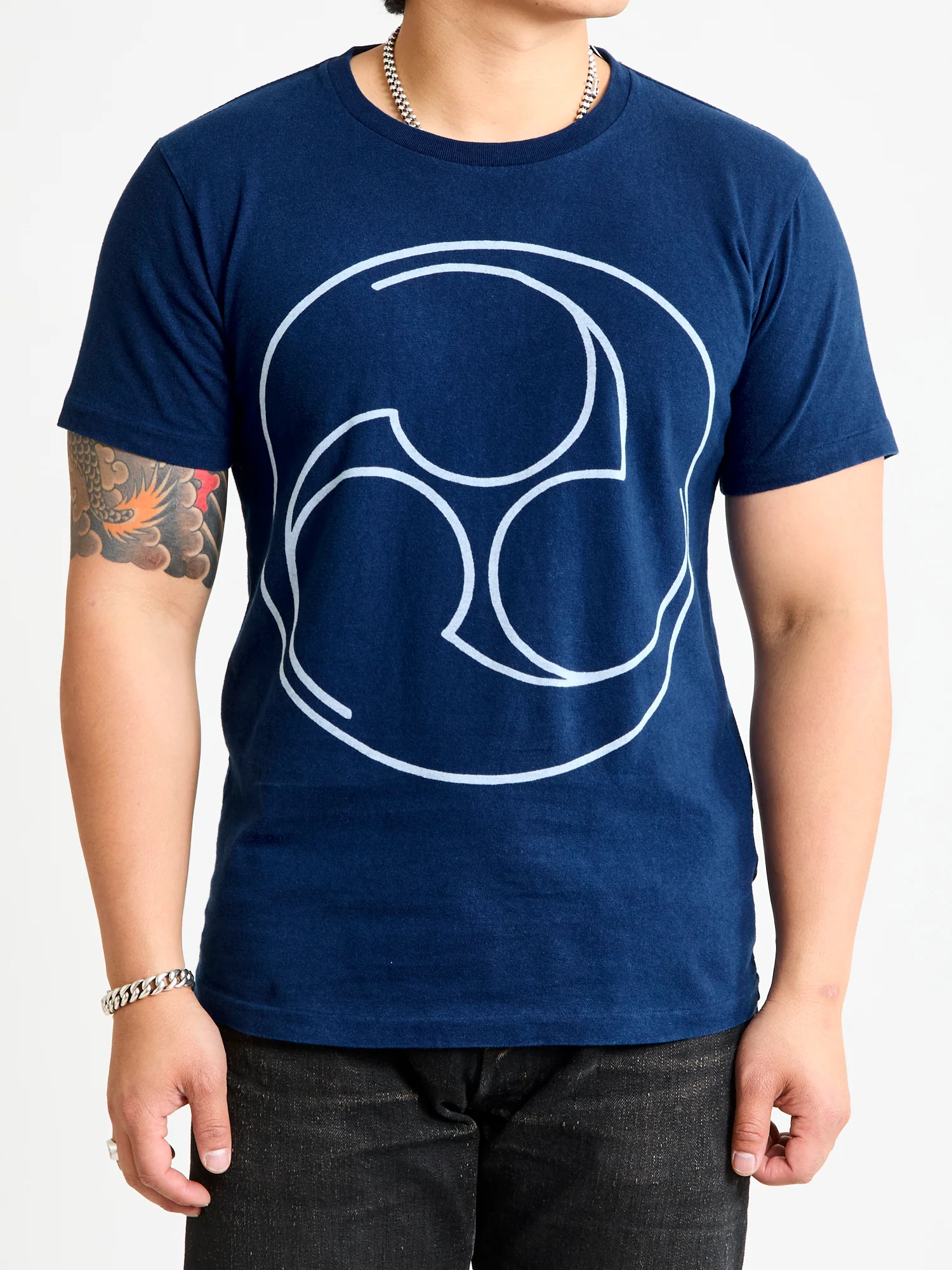 "Mitsutomoe" Bassen T-Shirt in Indigo - Image 2