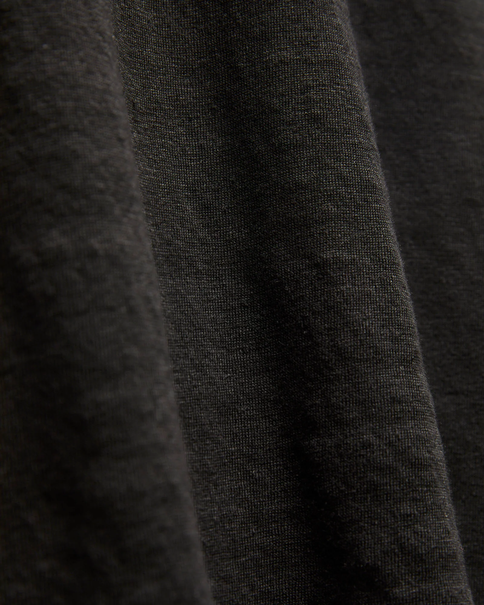 Normandy Linen T-Shirt in Black - Image 2