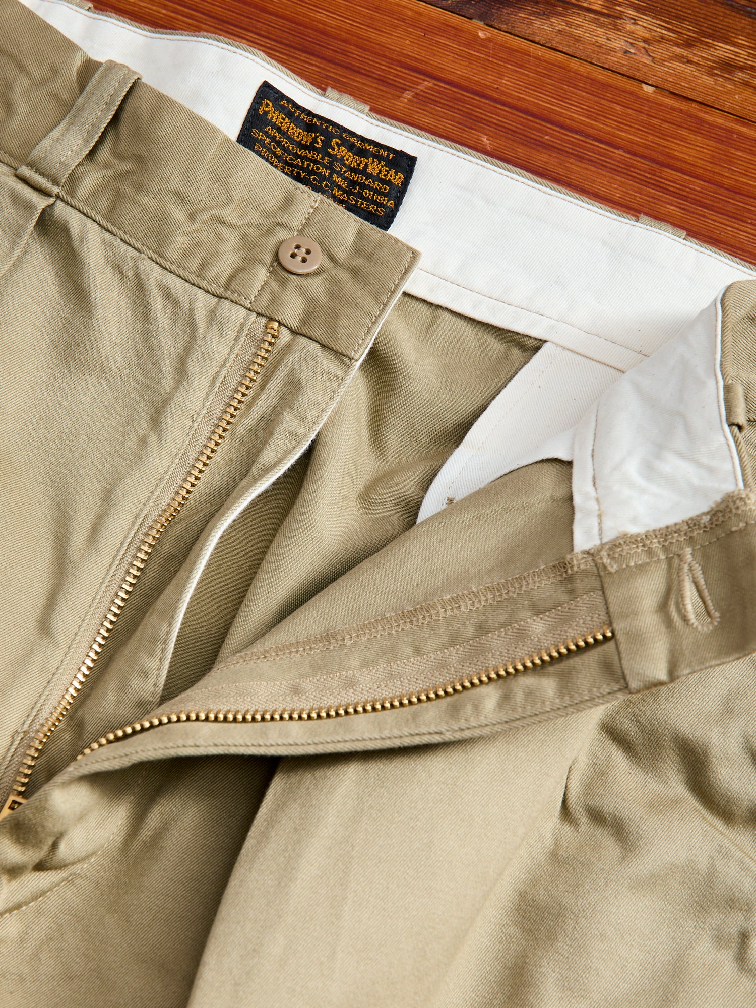 Pleated Military Chino Shorts in Beige - Image 5
