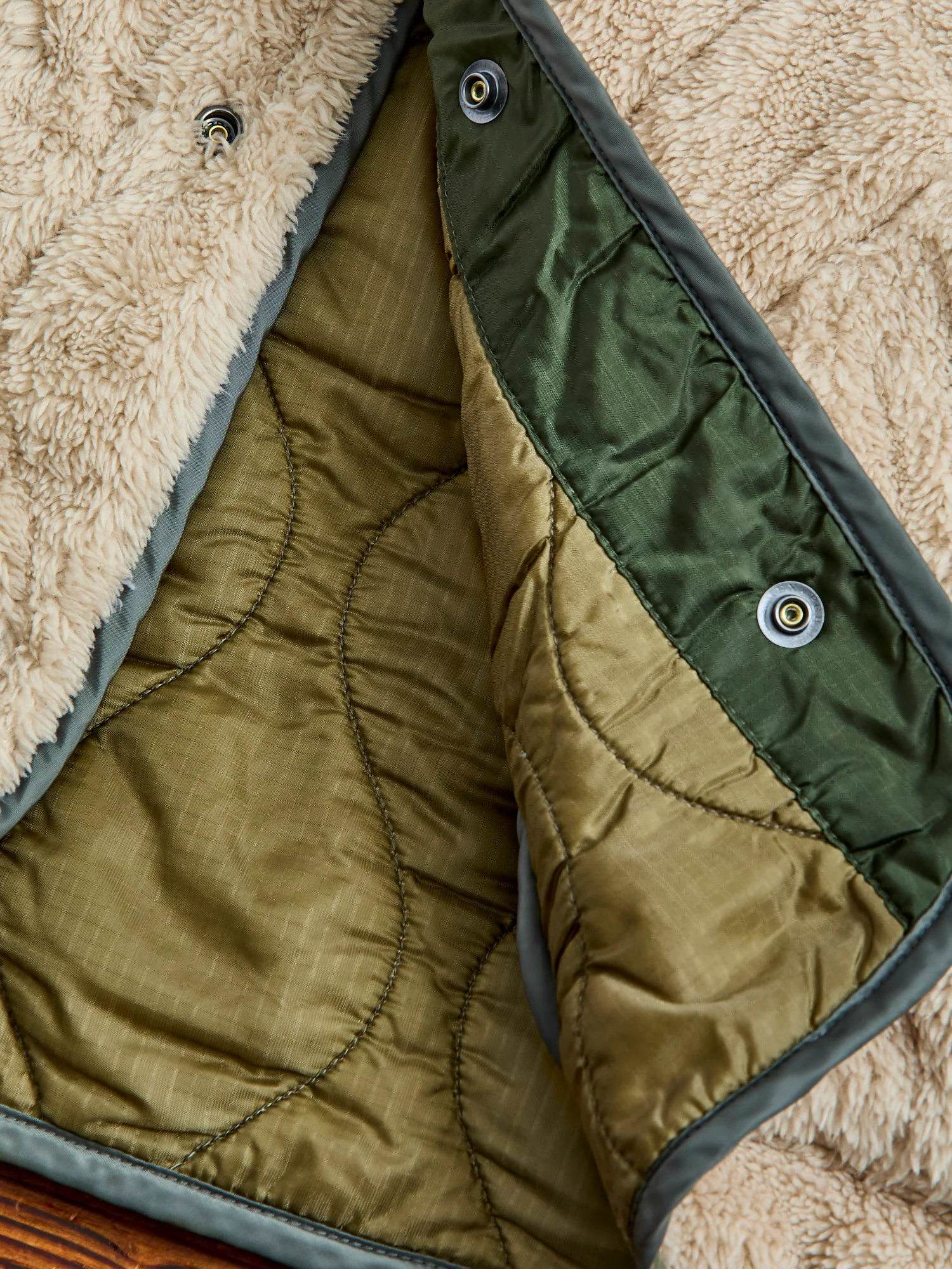 Reversible Nylon Ripstop Boa Liner Jacket in Khaki - Image 11