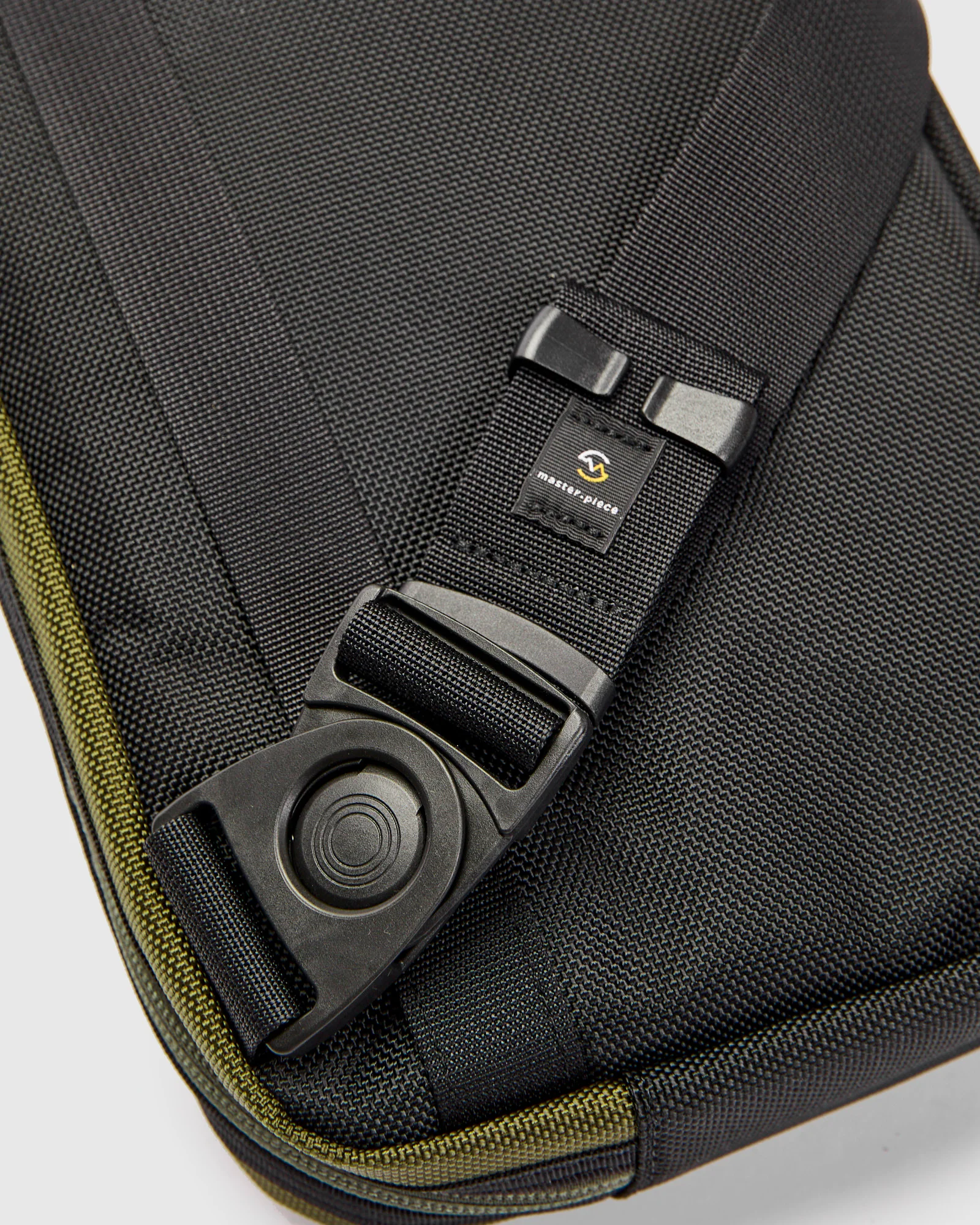 Scramble Shoulder Bag in Khaki - Image 4