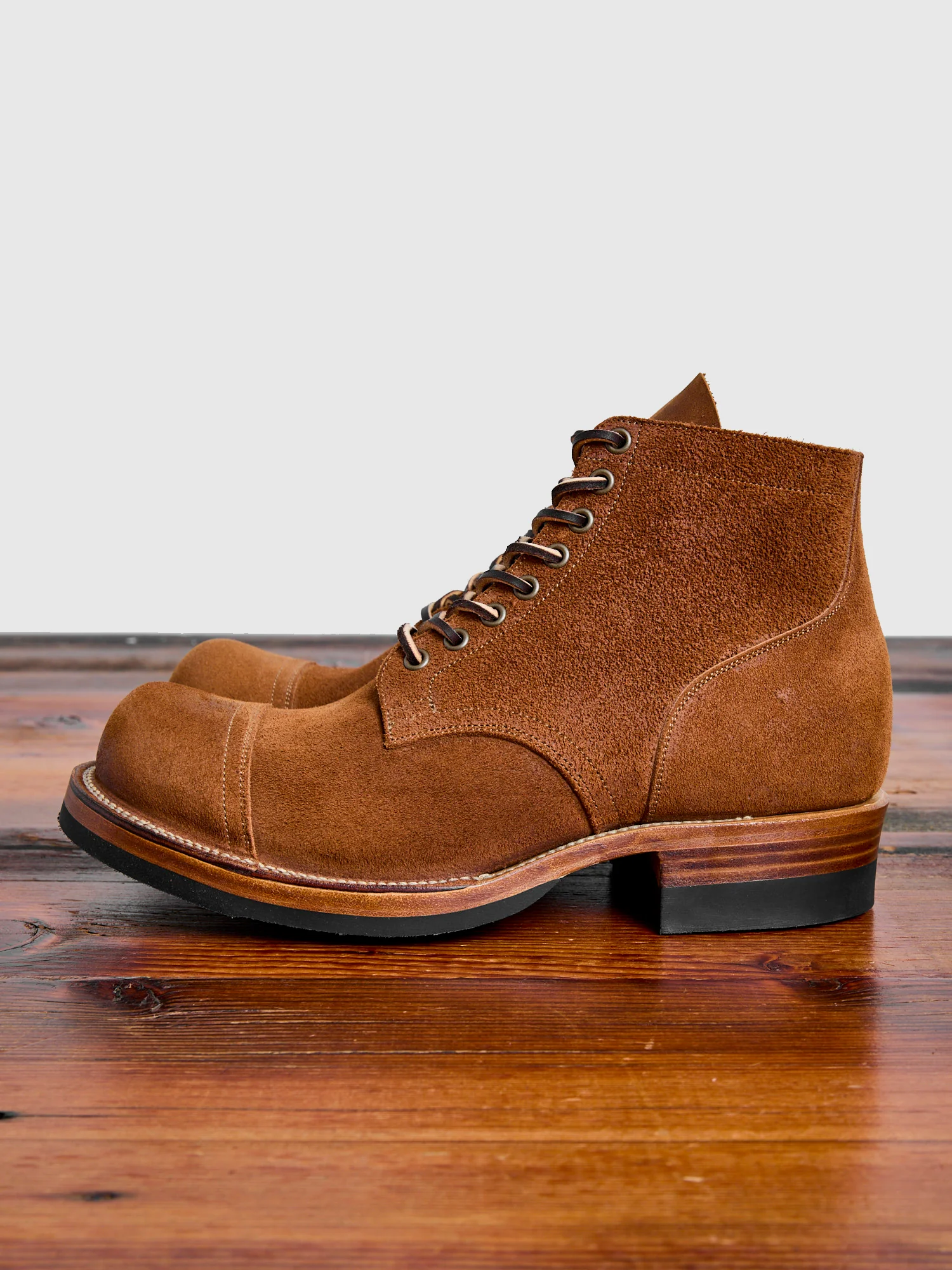Service Boot 310 in Aged Bark Chamois Roughout - Image 3