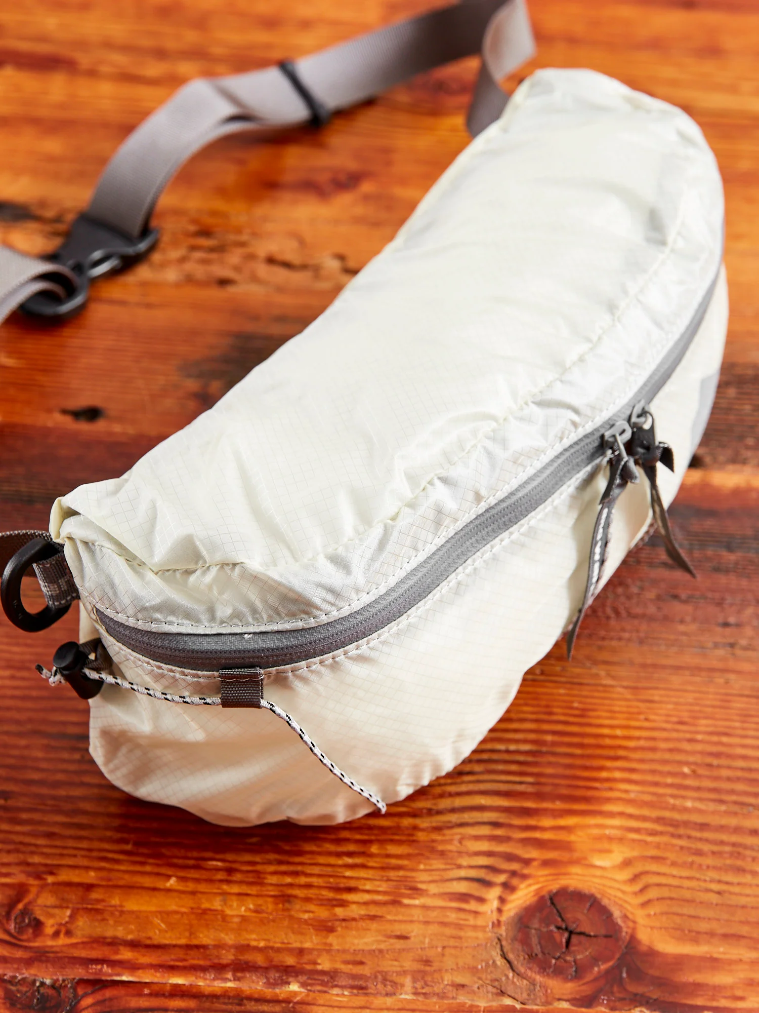 Sil Waist Bag in Off-White - Image 6