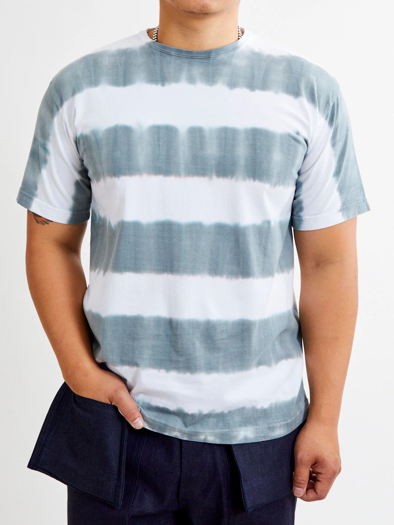 Stratum Tie-Dye Border T-Shirt in Grey - Image 2