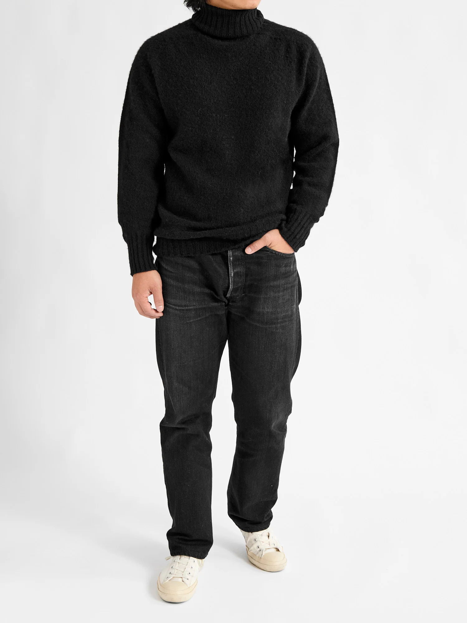 "Sylvester" Wool Turtleneck Sweater in Black - Image 8