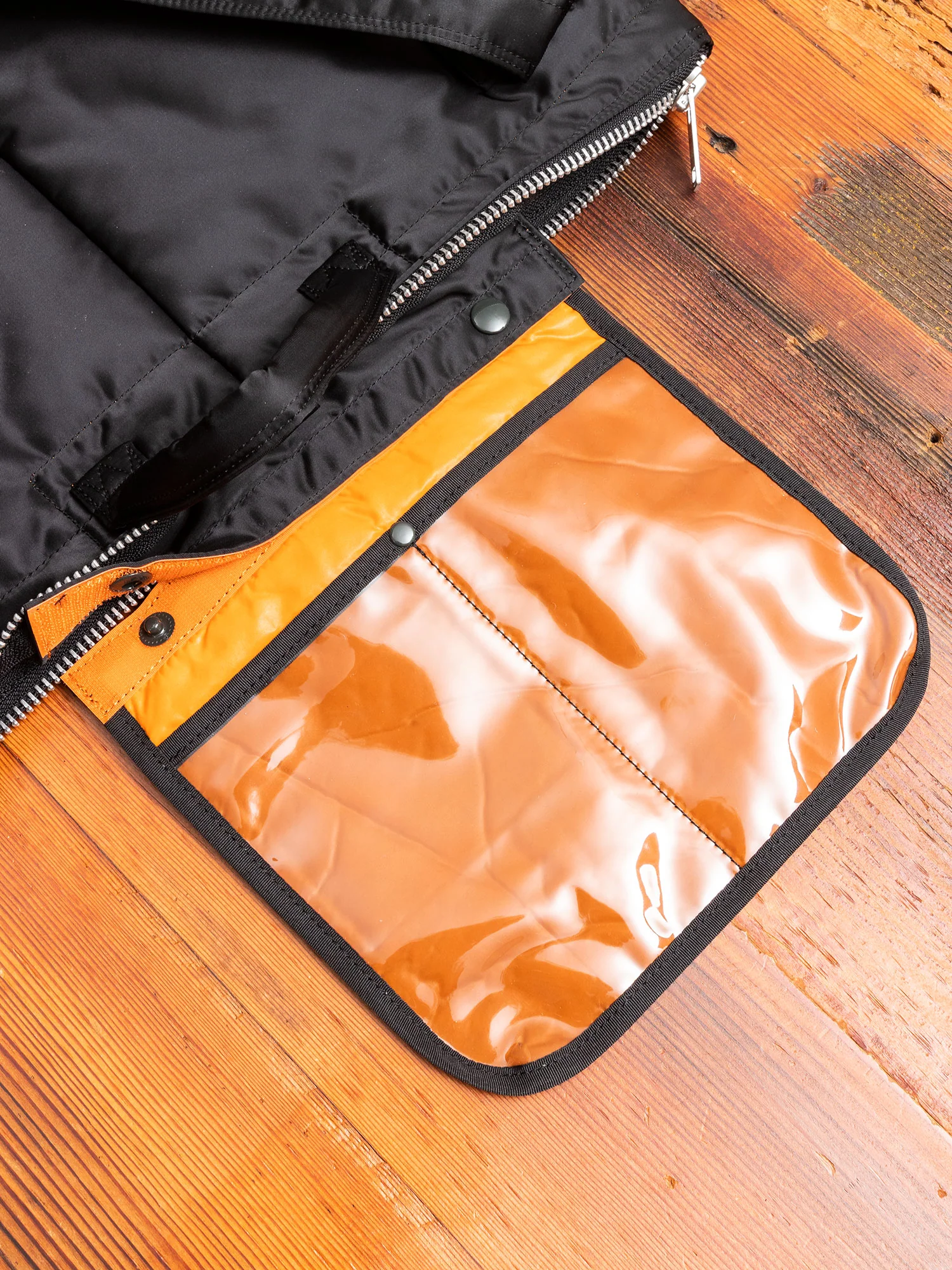 "Tanker" 2-Way Helmet Bag in Black - Image 8