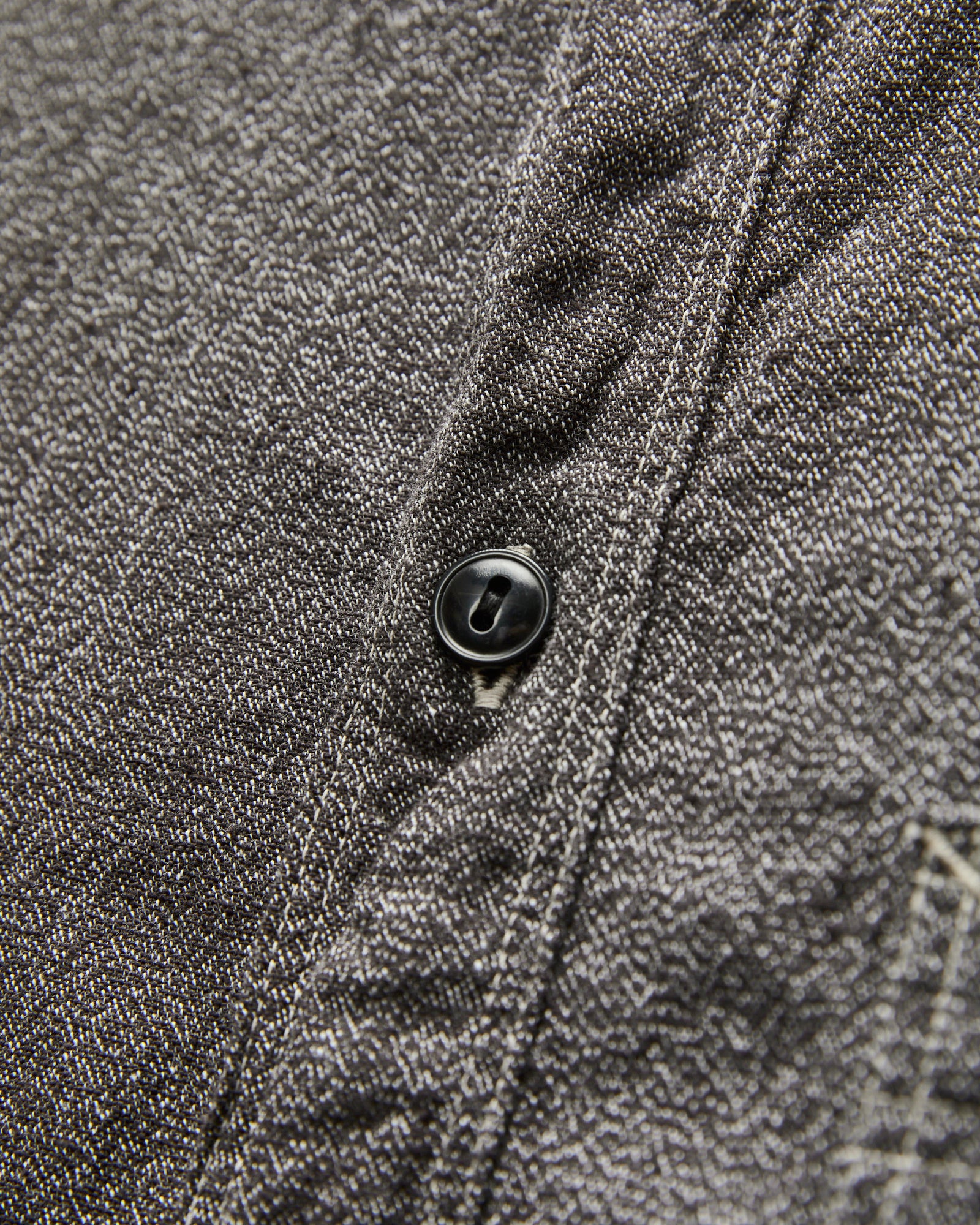 Triple Stitch Covert Chambray Shirt in Charcoal Black - Image 4